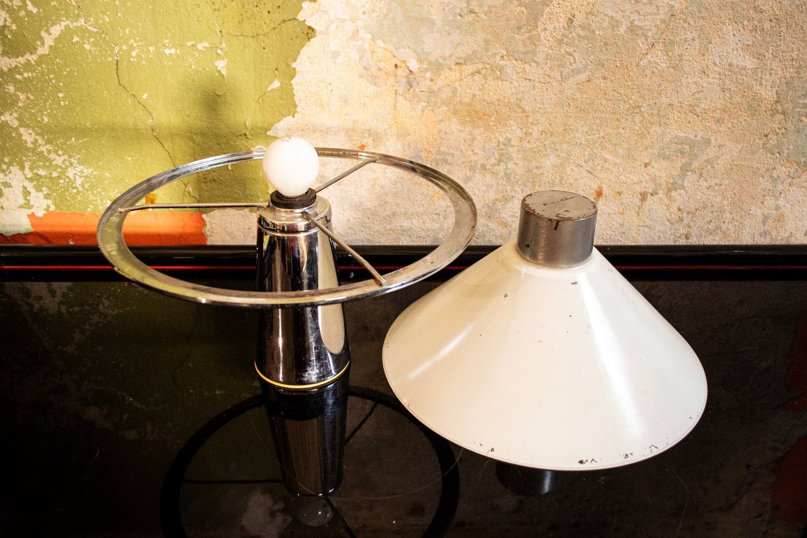 Italian Table Lamp From Guzzini, 1960s photo Lighting