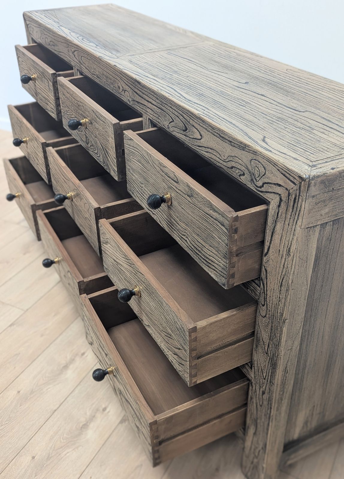 photo for sale Commode rustique en bois récupéré, 9 tiroirs, livraison disponible, 0353