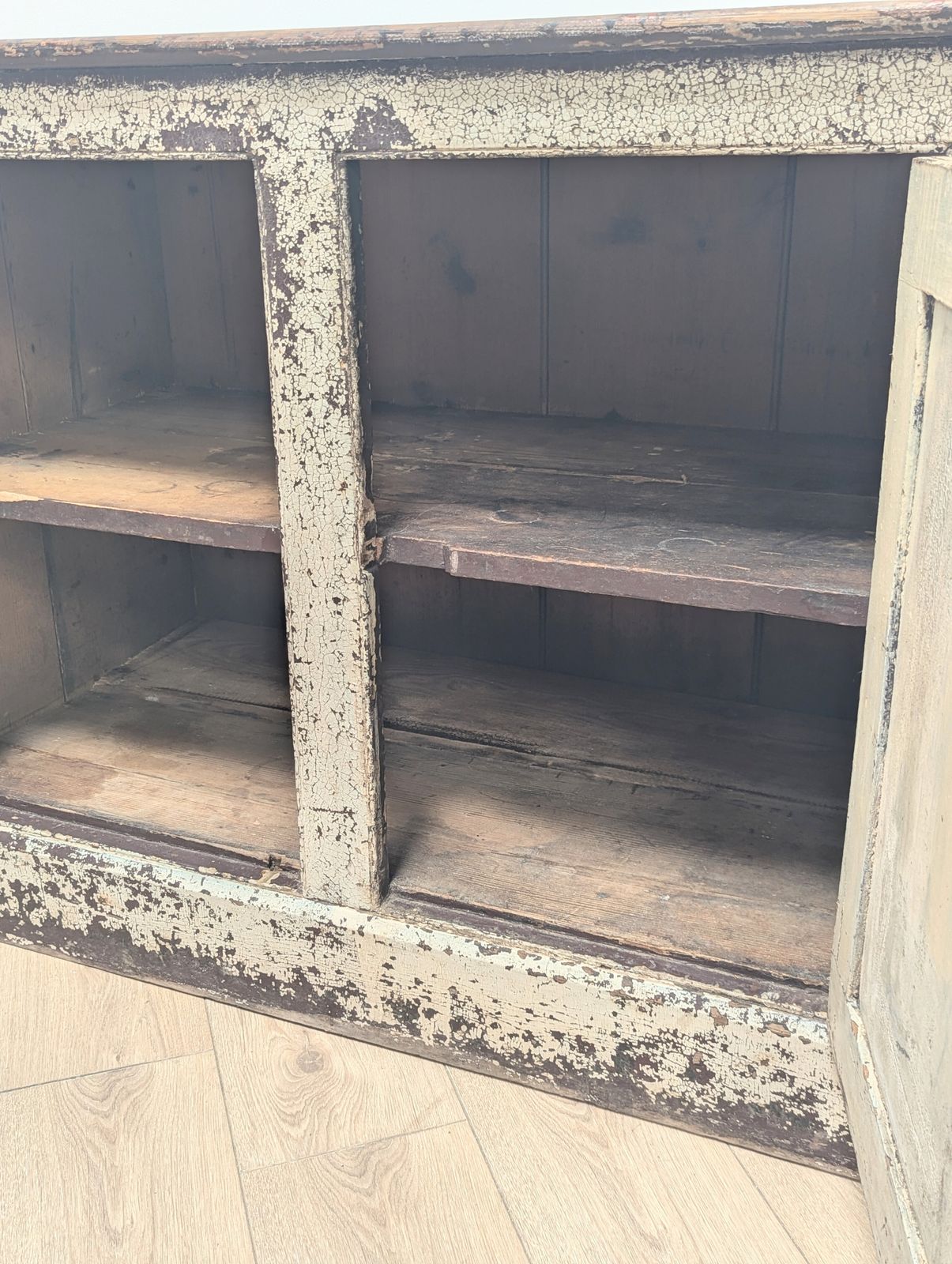 photo vinterior Early 19th Century Crackle Patinated 3 Shelf Cupboard Delivery Available 0357.