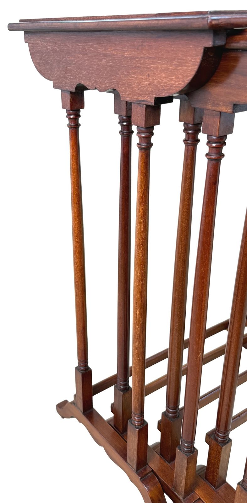 Quartetto de quatre tables basses gigognes en acajou, XIXe siècle (Angleterre, vers 1880) photo for sale