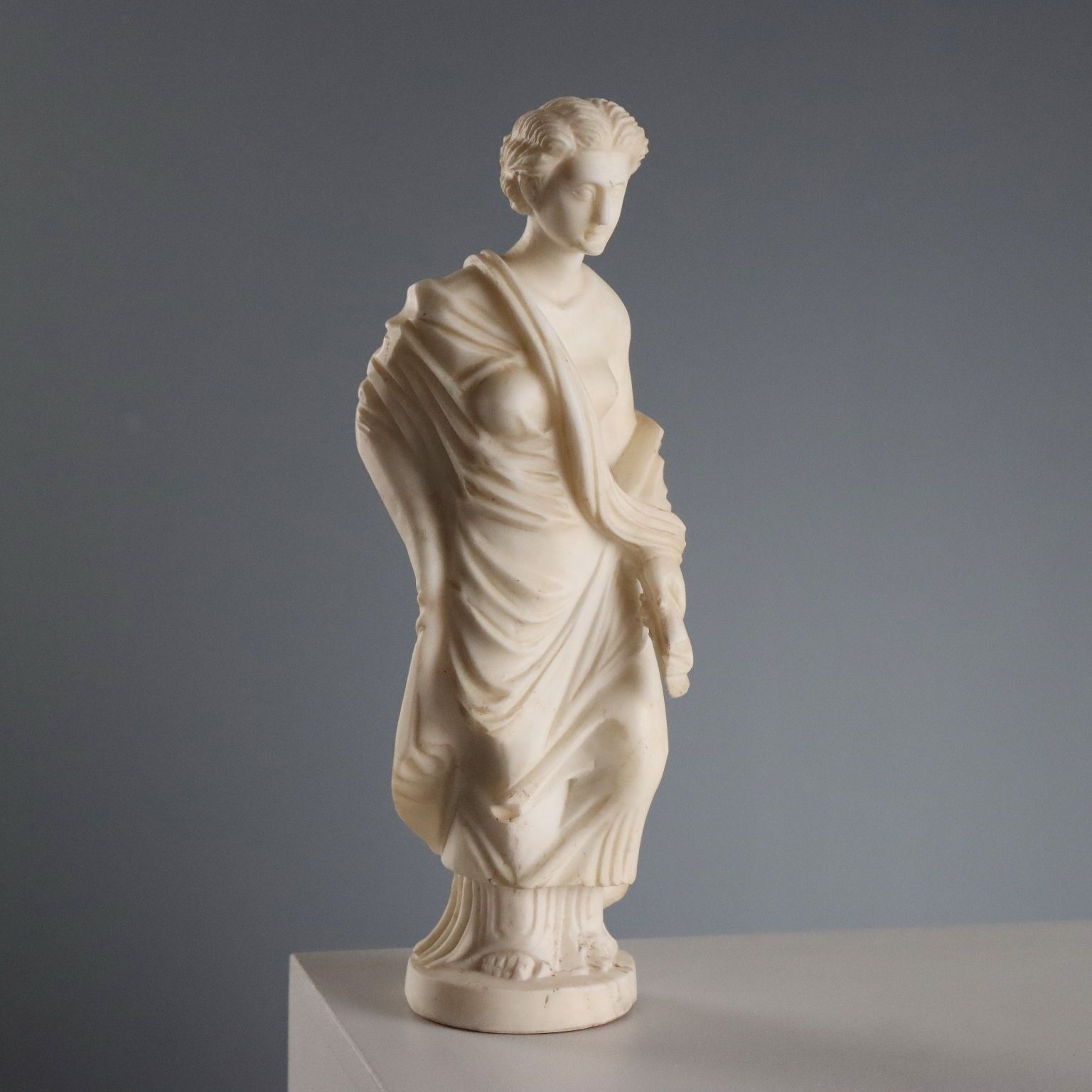 Sculpture Of A Roman Matron White Marble Italy 19th Century