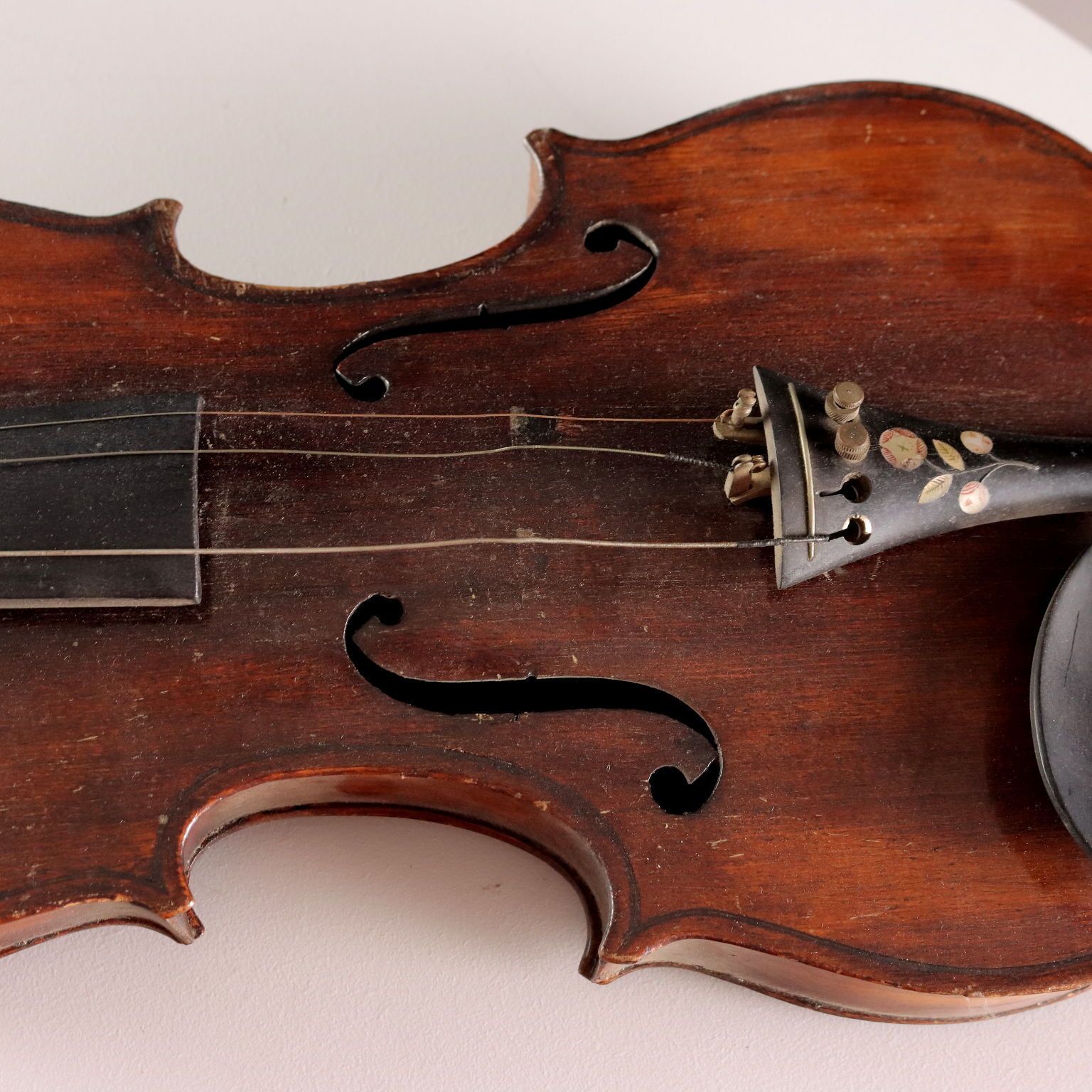 Violon d'époque avec étui en bois, France, seconde moitié du XIXe siècle photo buy