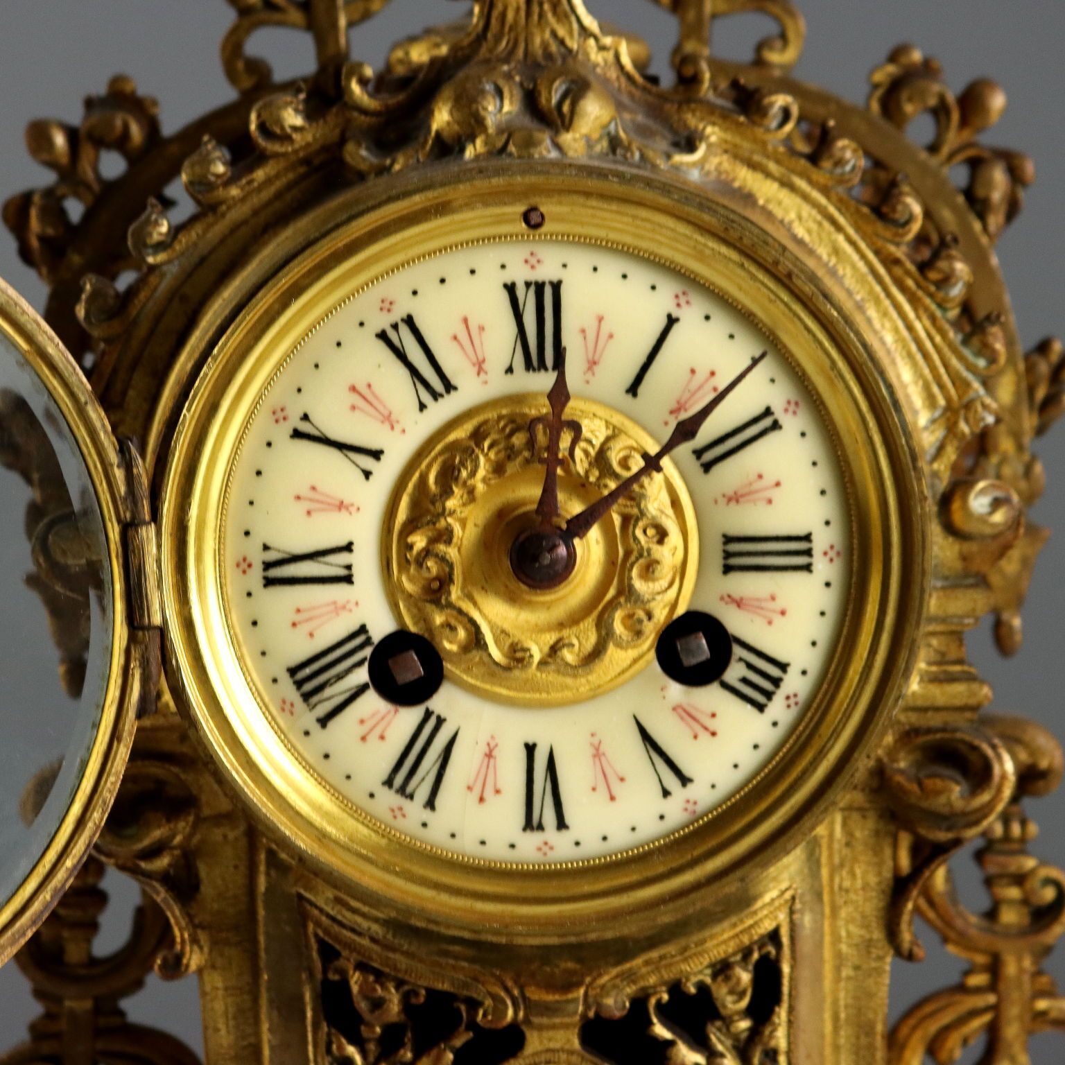 Antiek drieluik klok verguld brons eclectisch Frankrijk 19e 20e eeuw photo Woonaccessoires