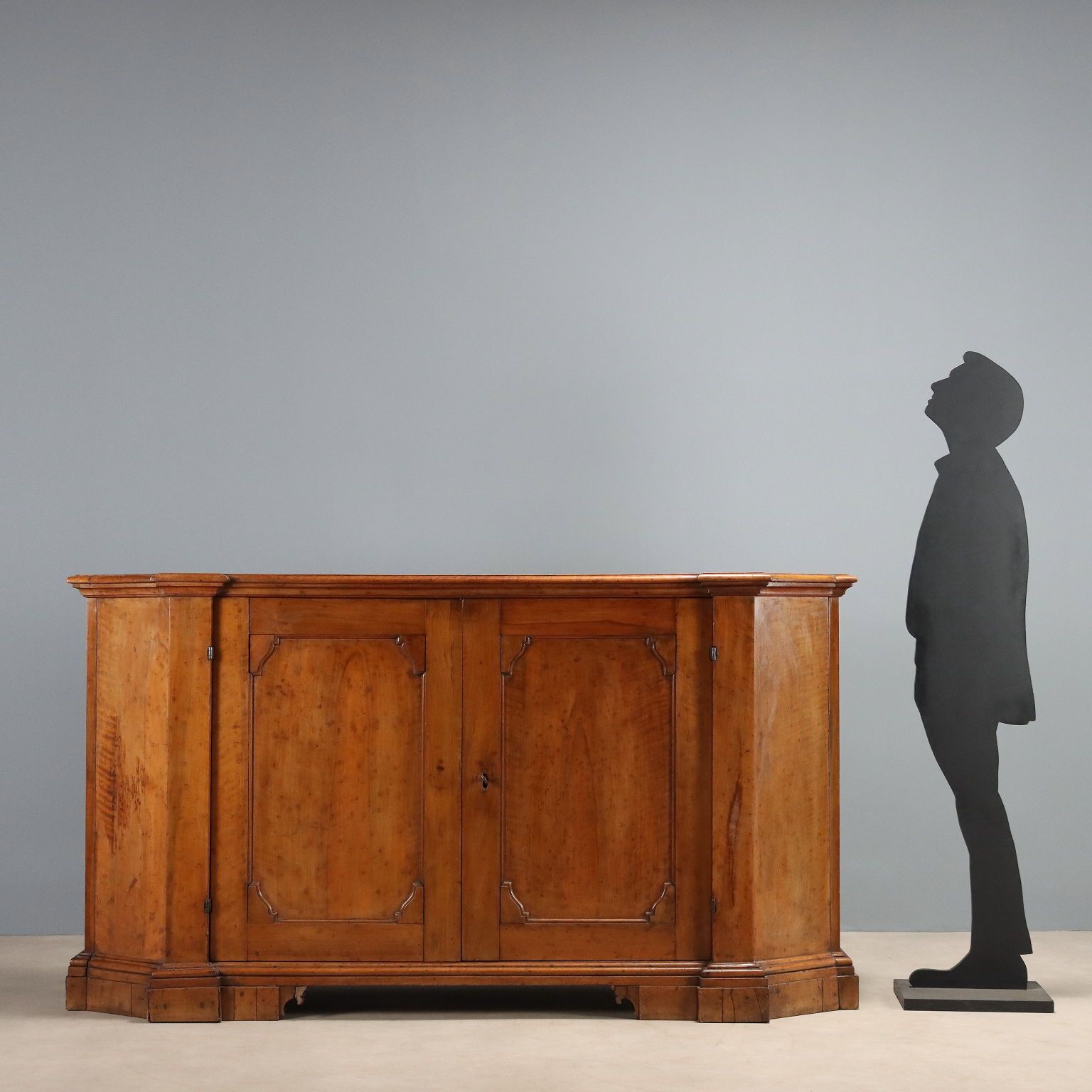 Baroque Cupboard Walnut Italy XVIII Century photo for sale