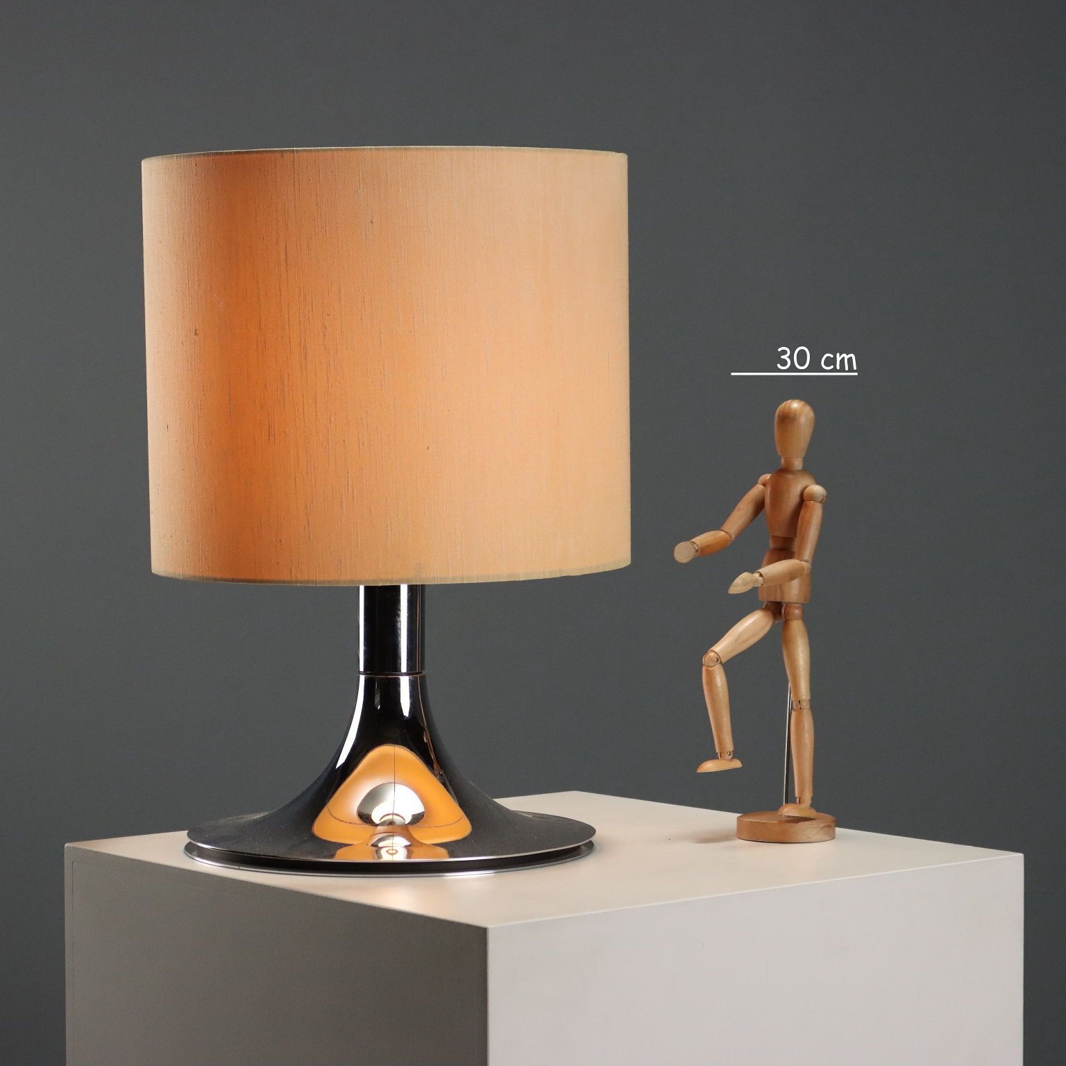 Vintage lamp, verchroomd metaal, design Italië, ca. jaren 1960 photo for sale