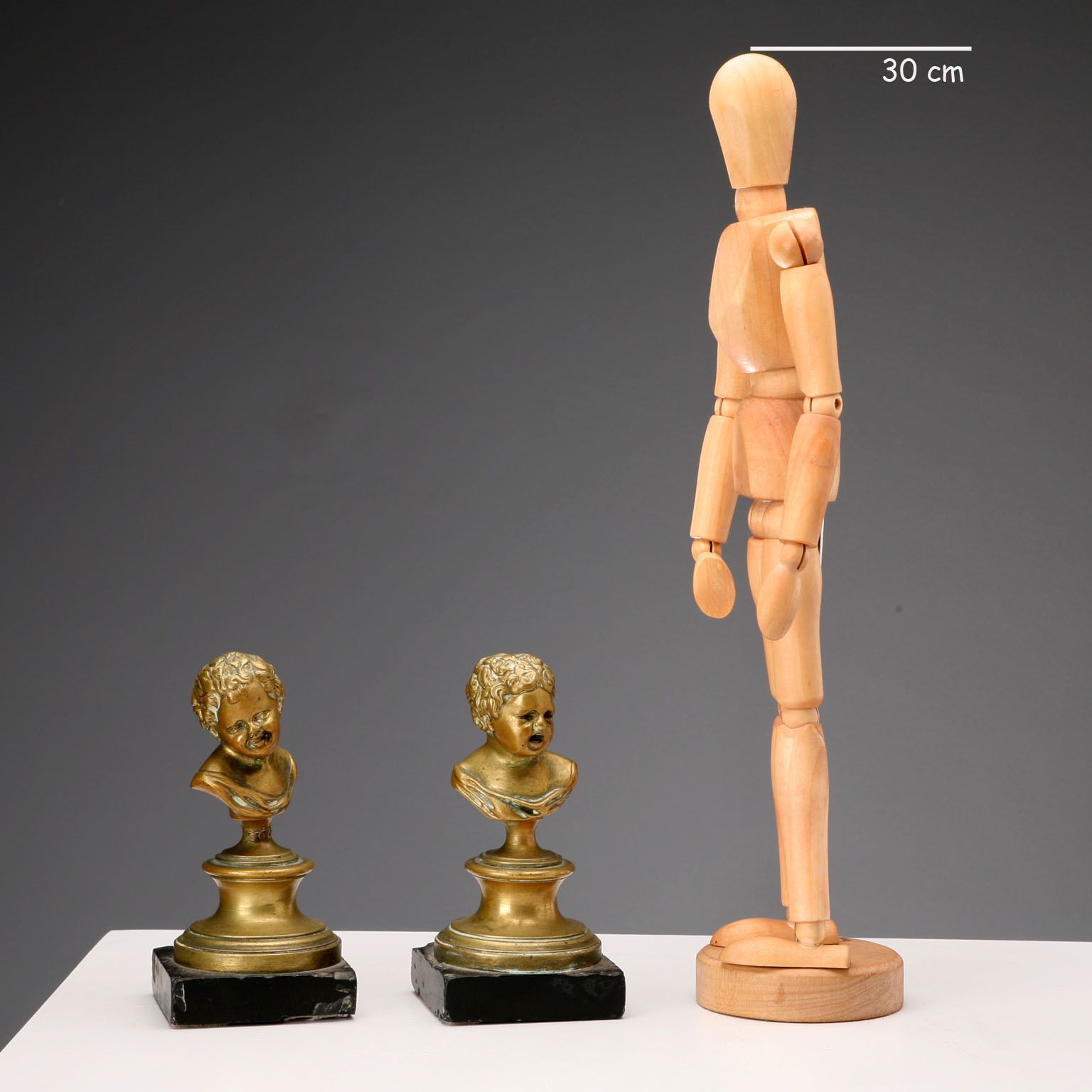 Figurines d'époque en bronze, socle en marbre, France, XIXe siècle photo furniture