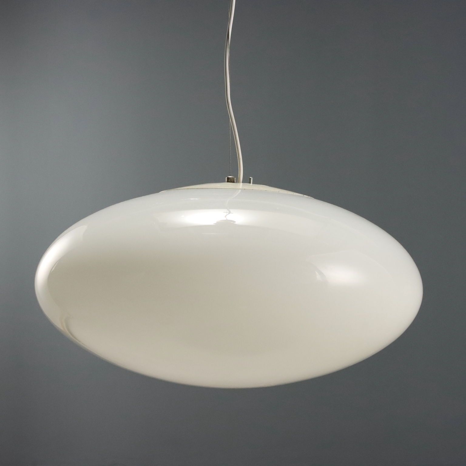 Vintage lamp, ufo-stijl, geëmailleerd metaal, glas, design, Italië, jaren 1960 photo 350.0