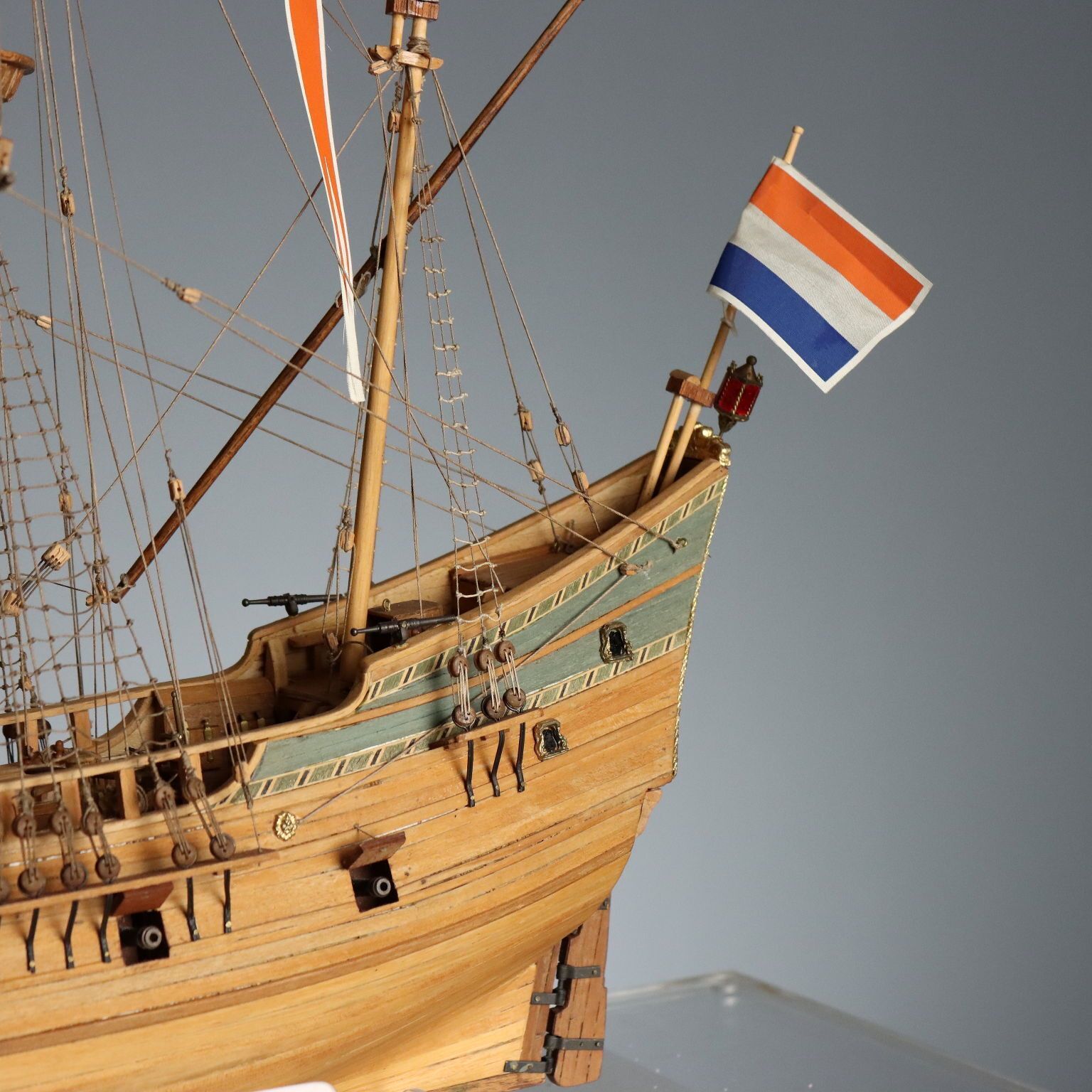 Antiek houten schip in plexiglassenkoffer, handgemaakt, 20e eeuw photo vintage