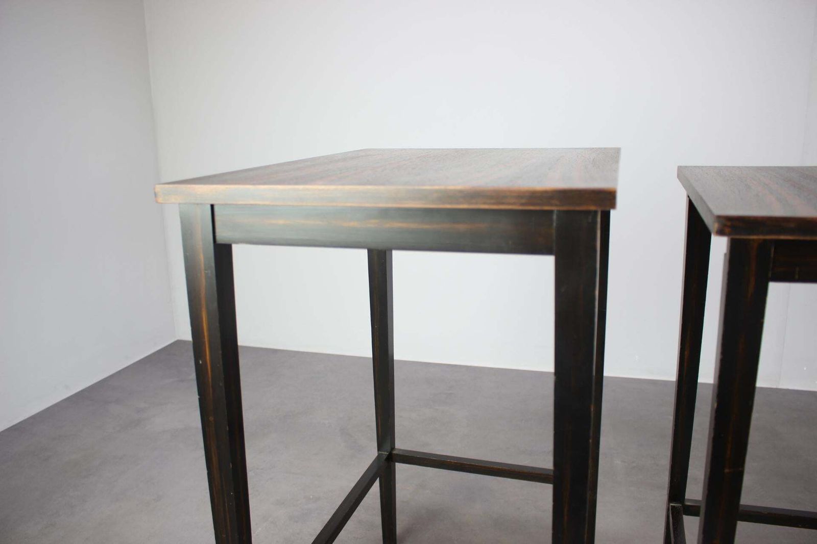 Tables gigognes mid-century modern en placage de Macassar, lot de trois, Tchécoslo photo vintage