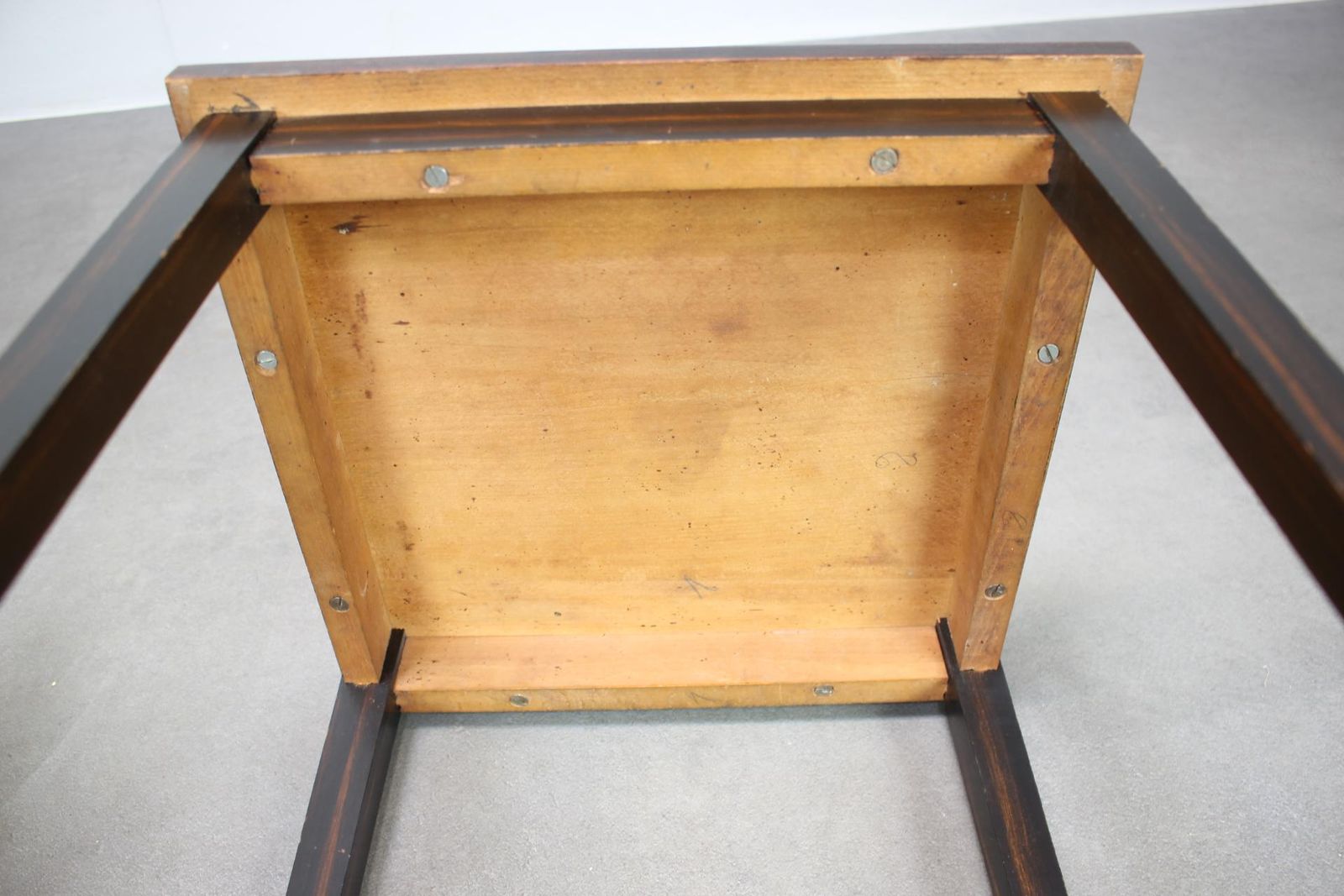 photo for sale Tables gigognes mid-century modern en placage de Macassar, lot de trois, Tchécoslo