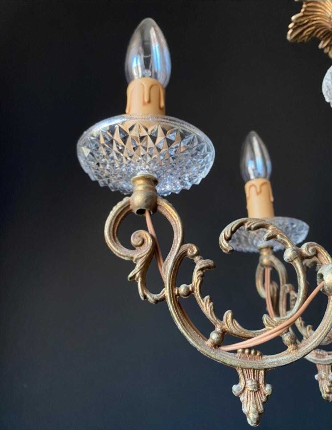 photo for sale Antieke Kroonluchter uit Frankrijk met Glas
