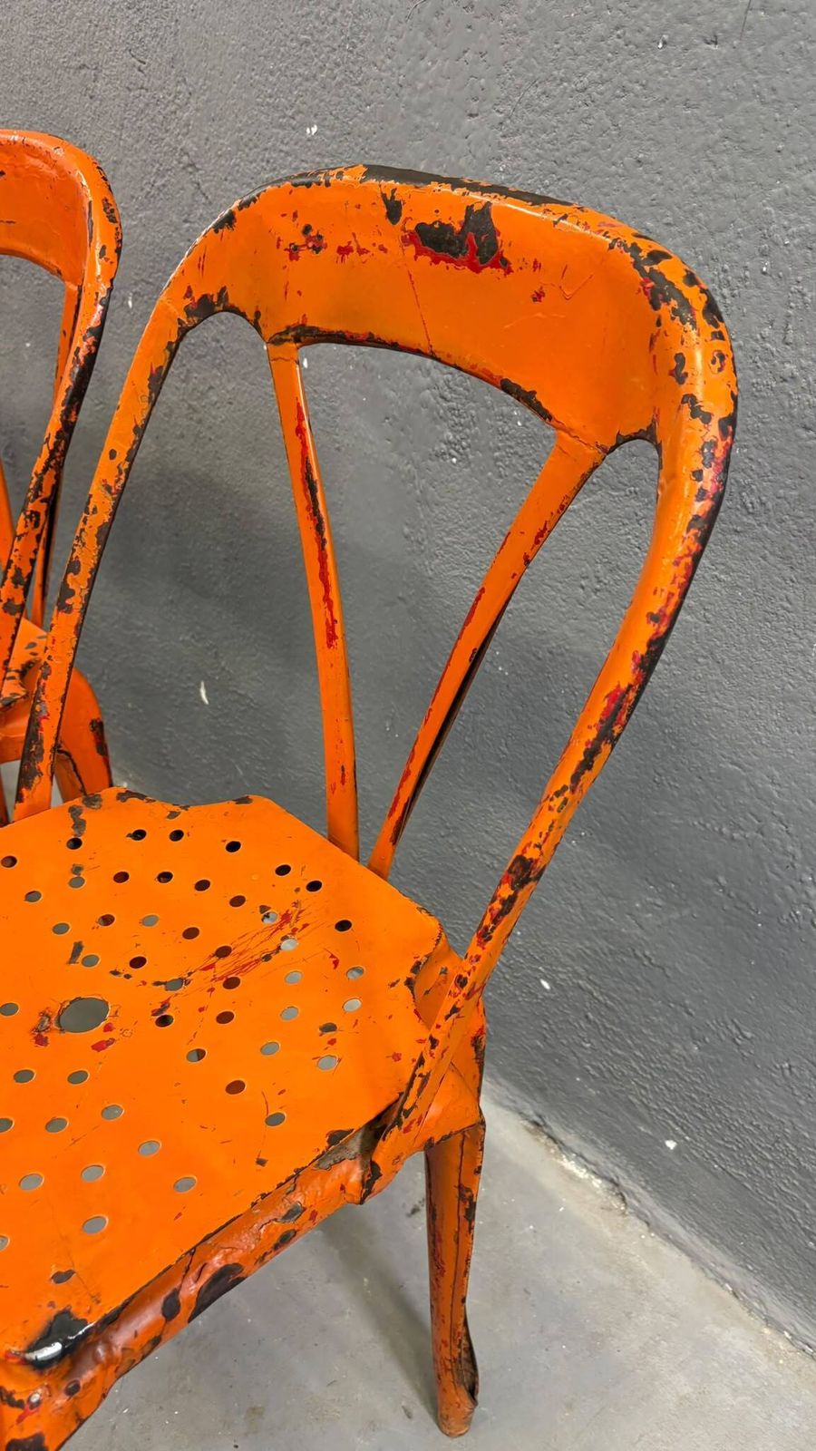 photo vintage Set van vier industriële metalen eetkamerstoelen van Joseph Mathieu, geschilderd staal, jaren 1920, Frankrijk