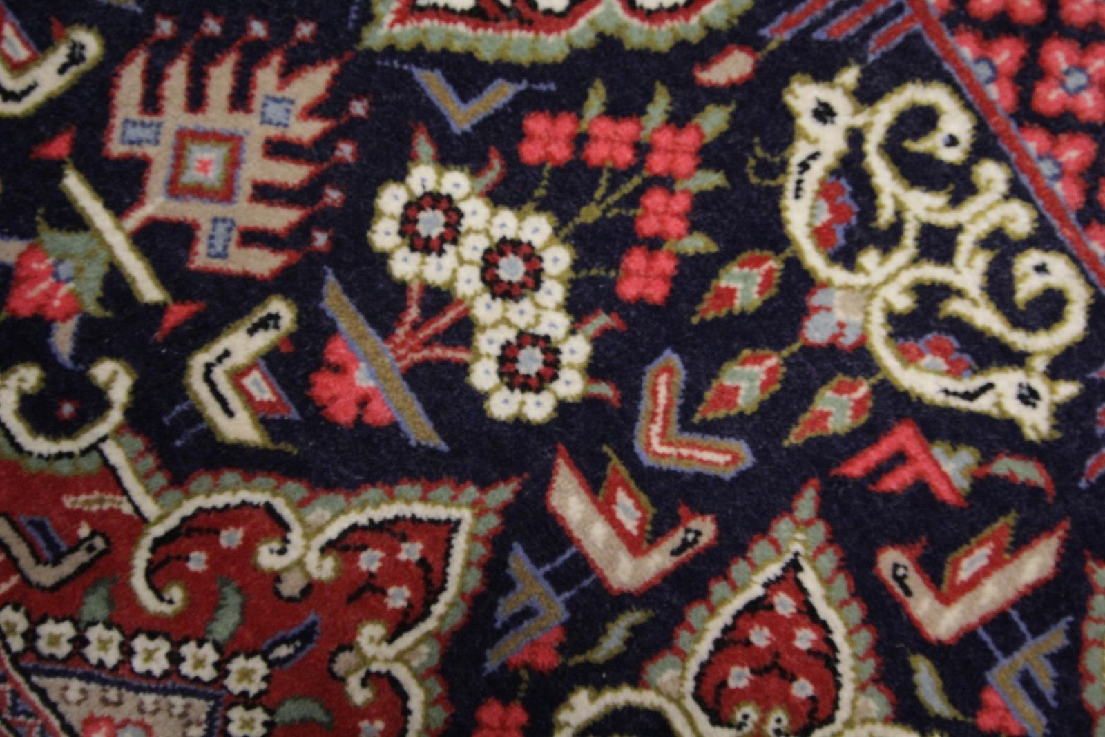Handmade Geometric Rug Wool Area Rug, Traditional Carpet photo vinterior