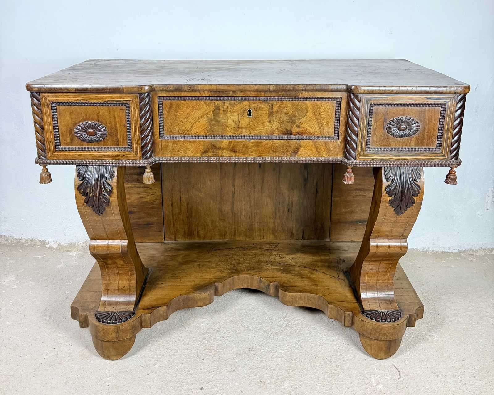 Art Deco stijl consoletafel met één lade photo furniture