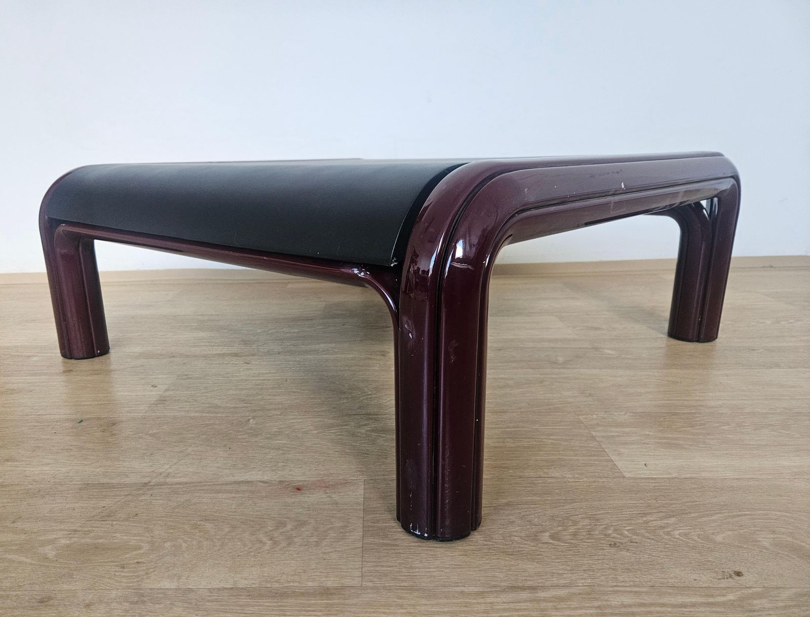 Mobilier Table basse mid-century Orsay, Knoll, par Gae Aulenti photo
