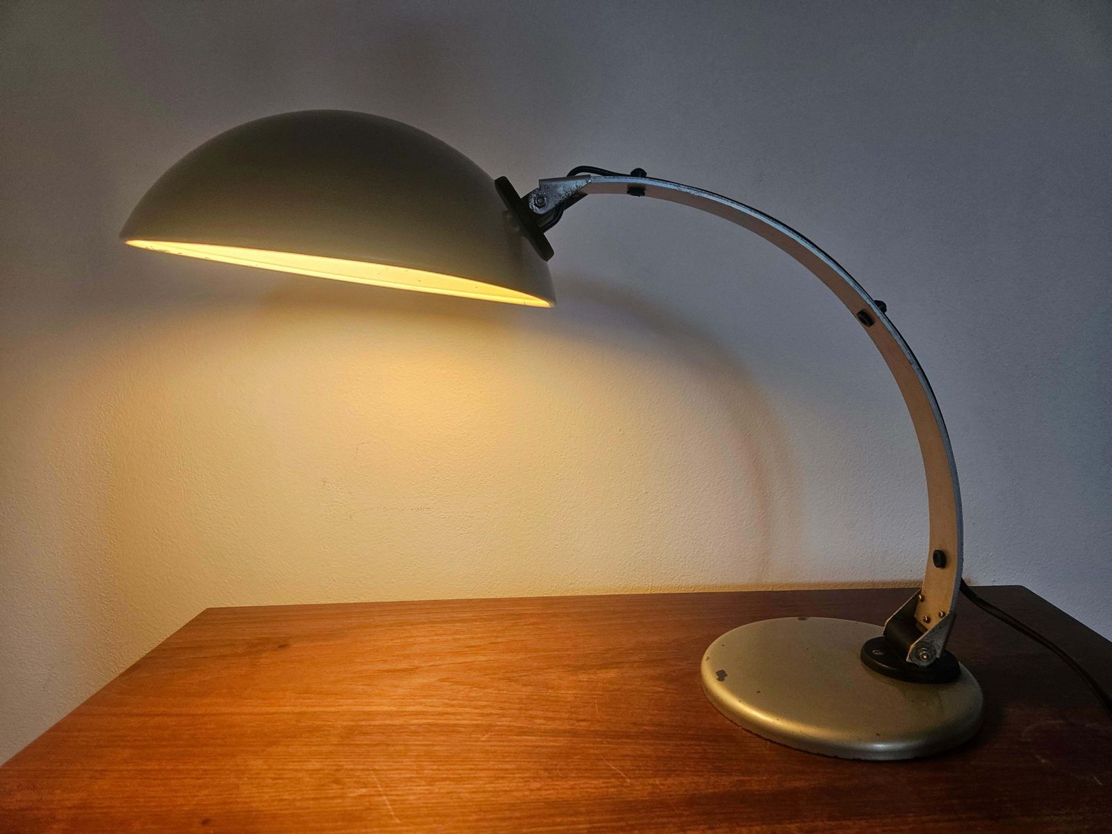 photo buy Zeldzame verstelbare mid-century tafellamp, jaren 1970
