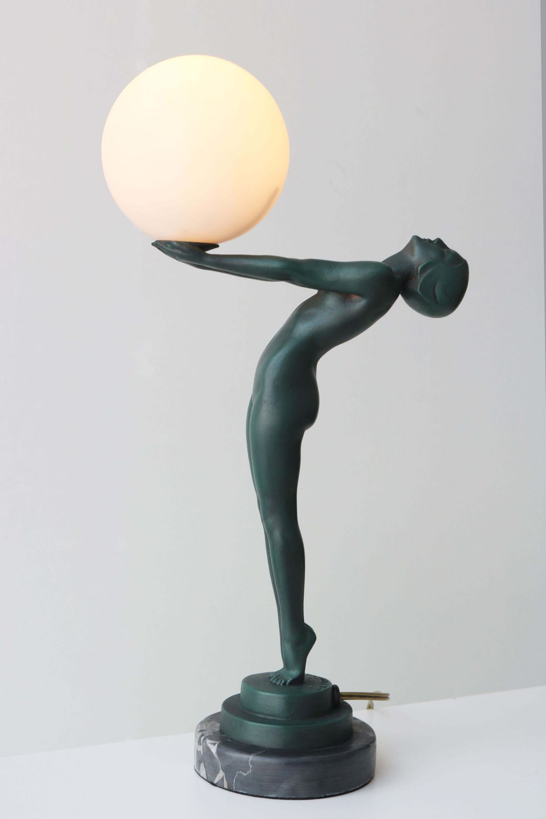 Lampe Art déco « Lueur Lumineuse » par Max Le Verrier, France, vers 1930 photo buy