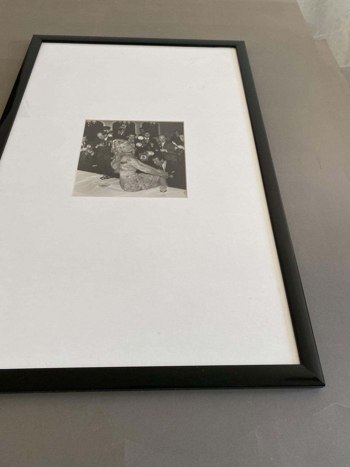 Impression vintage en noir et blanc de Brigitte Bardot, cadre noir photo vintage