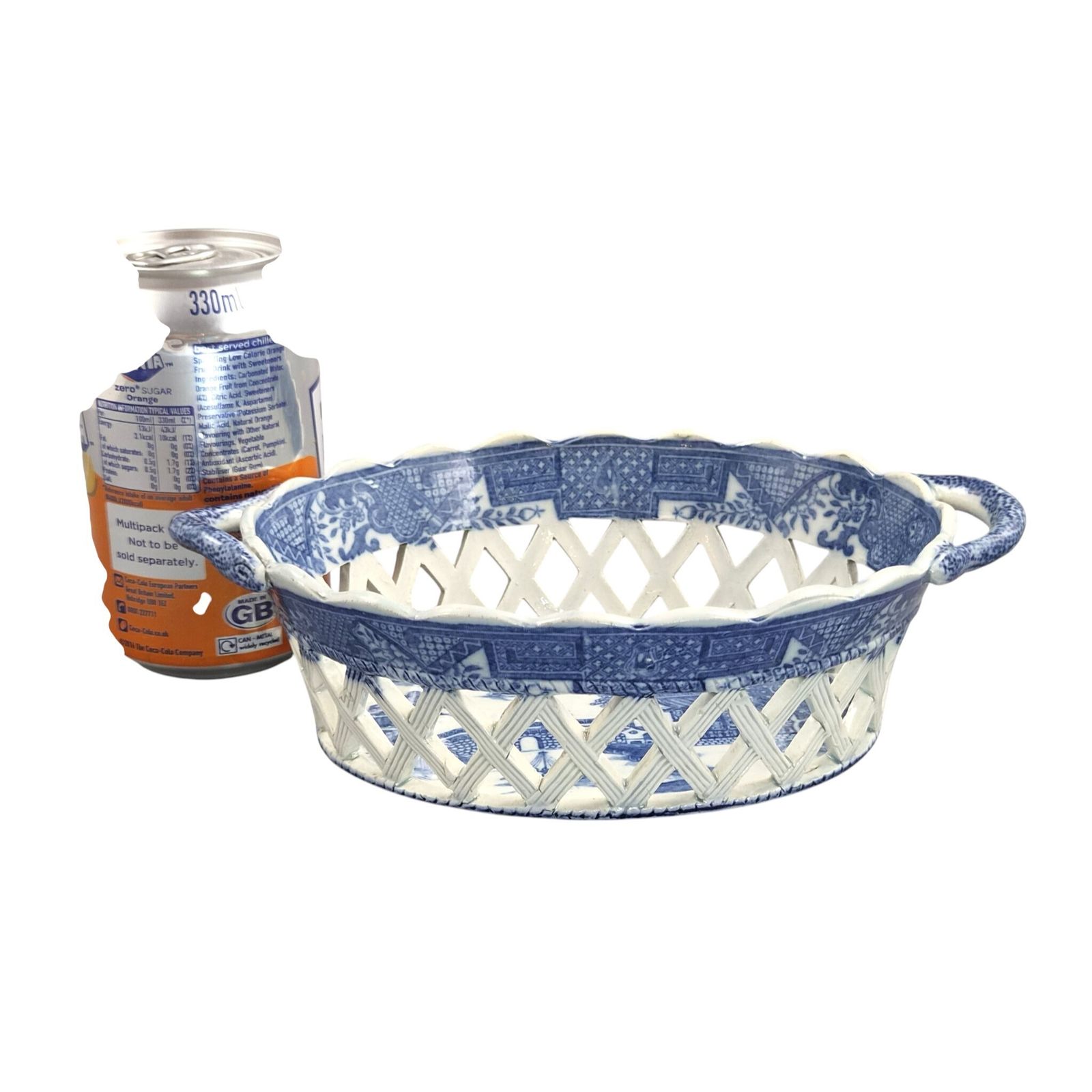 photo furniture Regency Spode Reticulated Chestnut Basket, Long Bridge Pattern, ca. 1810-1815