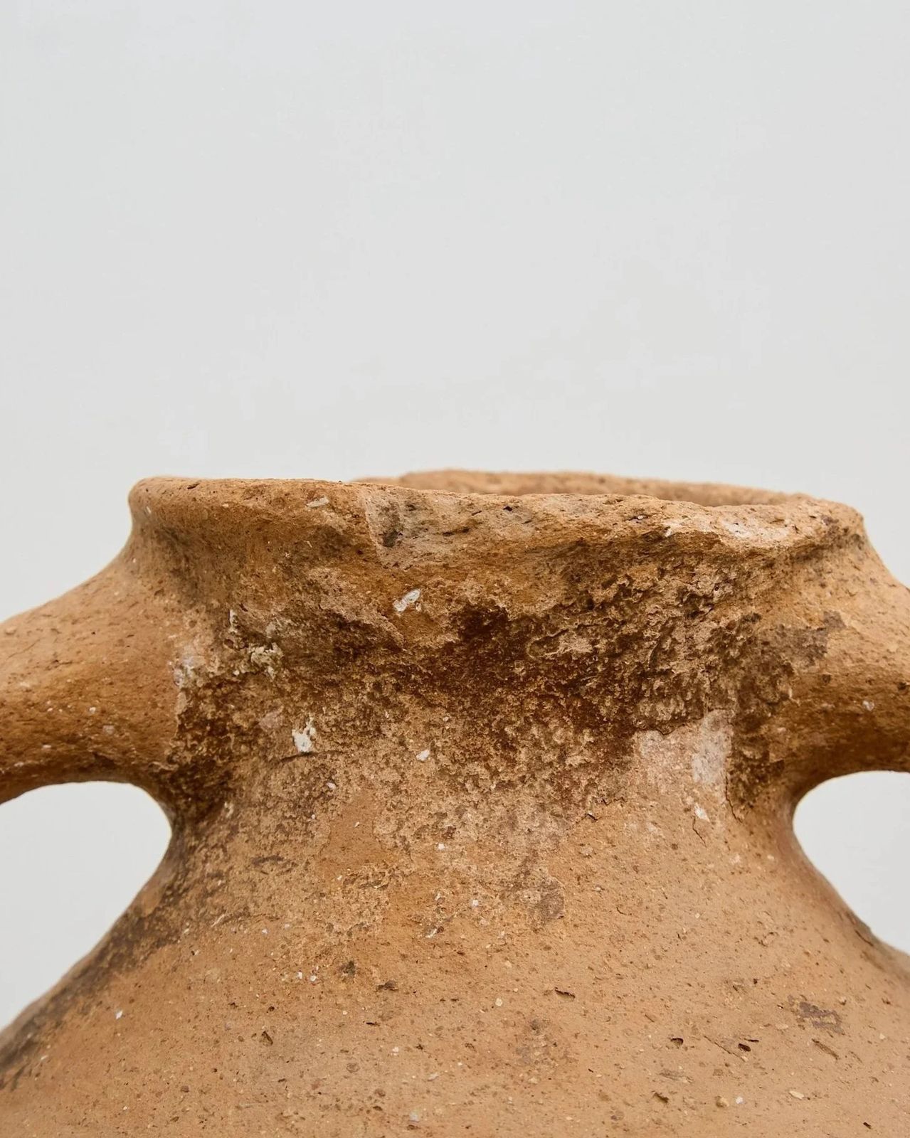C18th Calanda Pot, 1700s photo vinterior