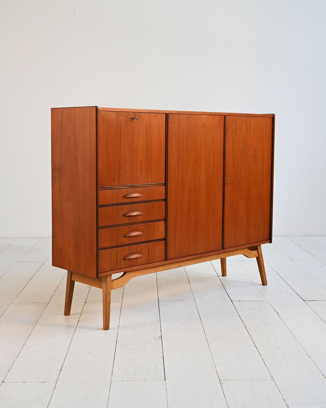 Deens highboard in teak en mahonie, ca. jaren 1950 photo furniture