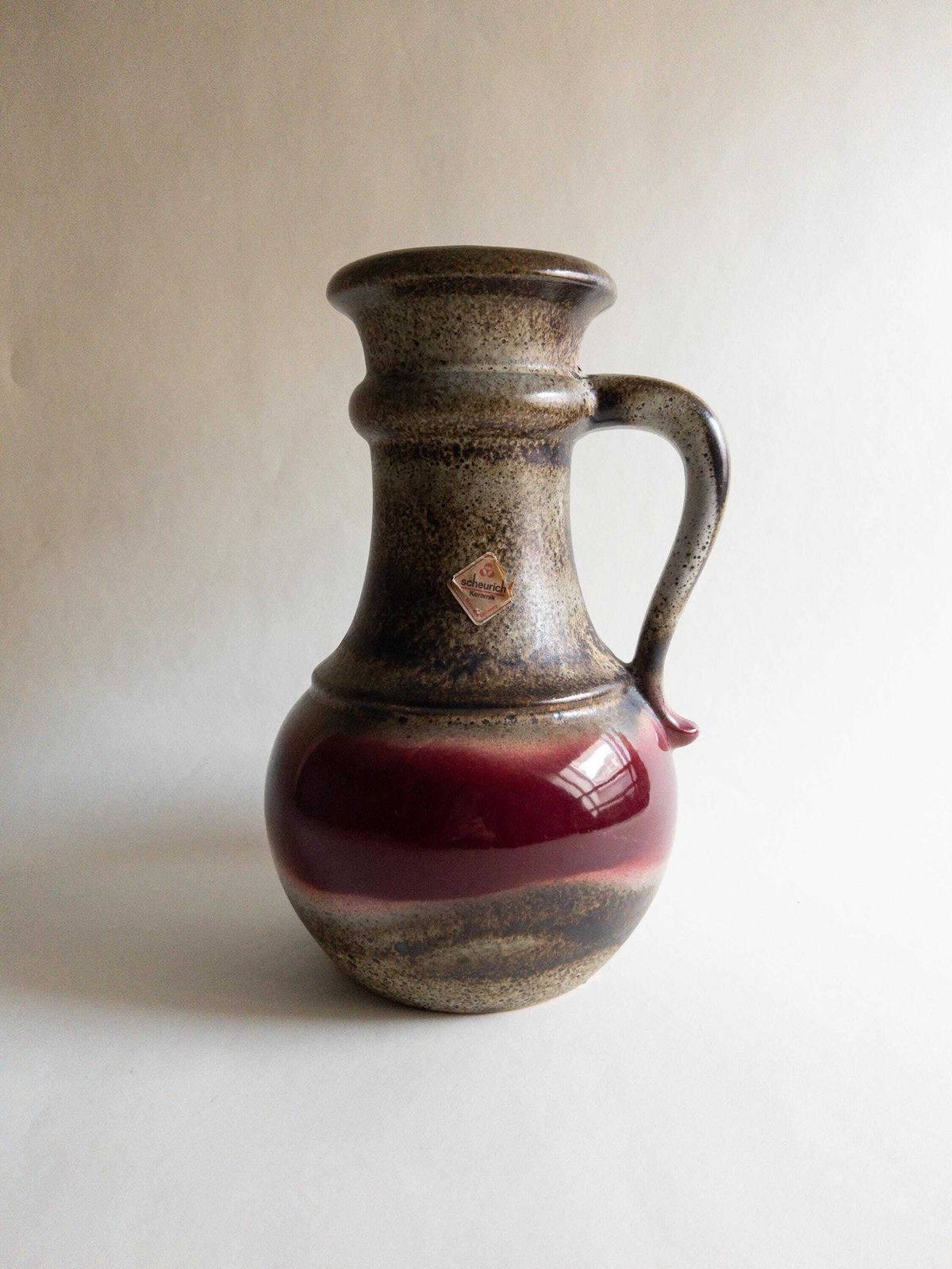 Scheurich West German Pottery vaas, grote rode keramiek, jaren 1970 decor photo for sale