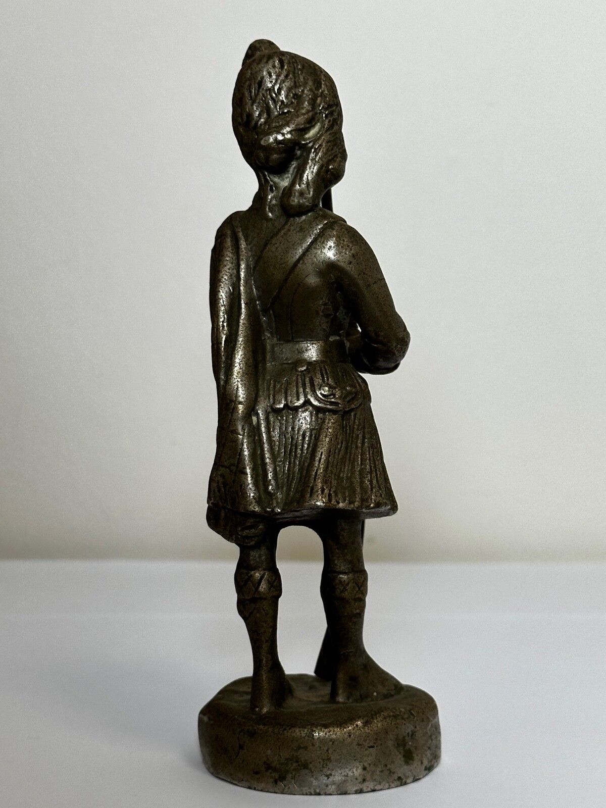 850.0 Mid Century Schotse Hooglander Soldaat Automascottes Sculptuur photo