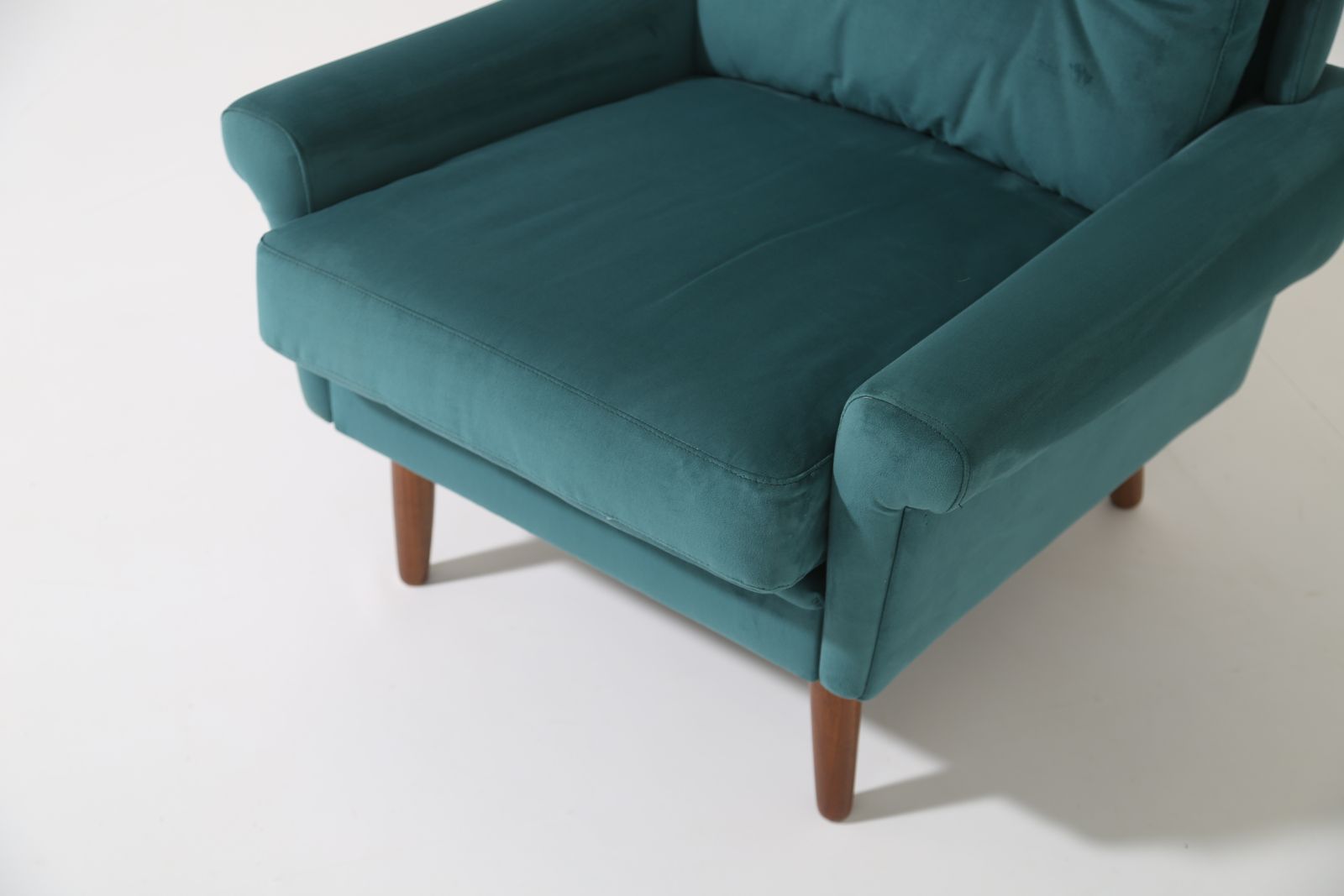 Fauteuil lounge vintage en velours poly bleu sarcelle, par Svend Skipper, Danemark, années 1960 photo 1750.0