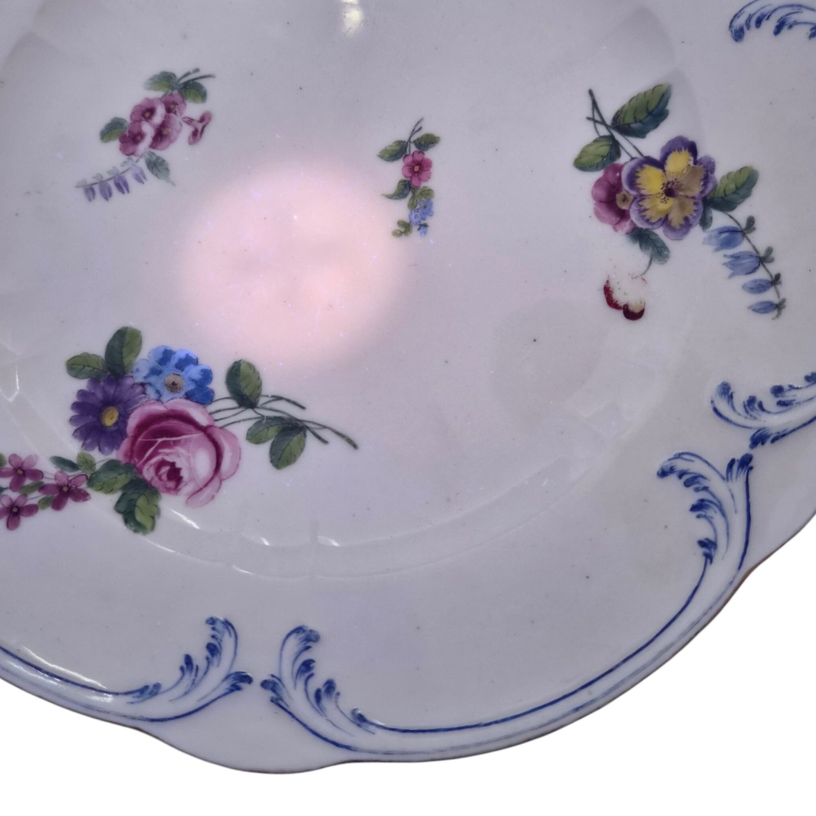 Frans Sèvres pâte tendre porseleinen dinerbord door Ambroise Michel, 1777 photo vintage