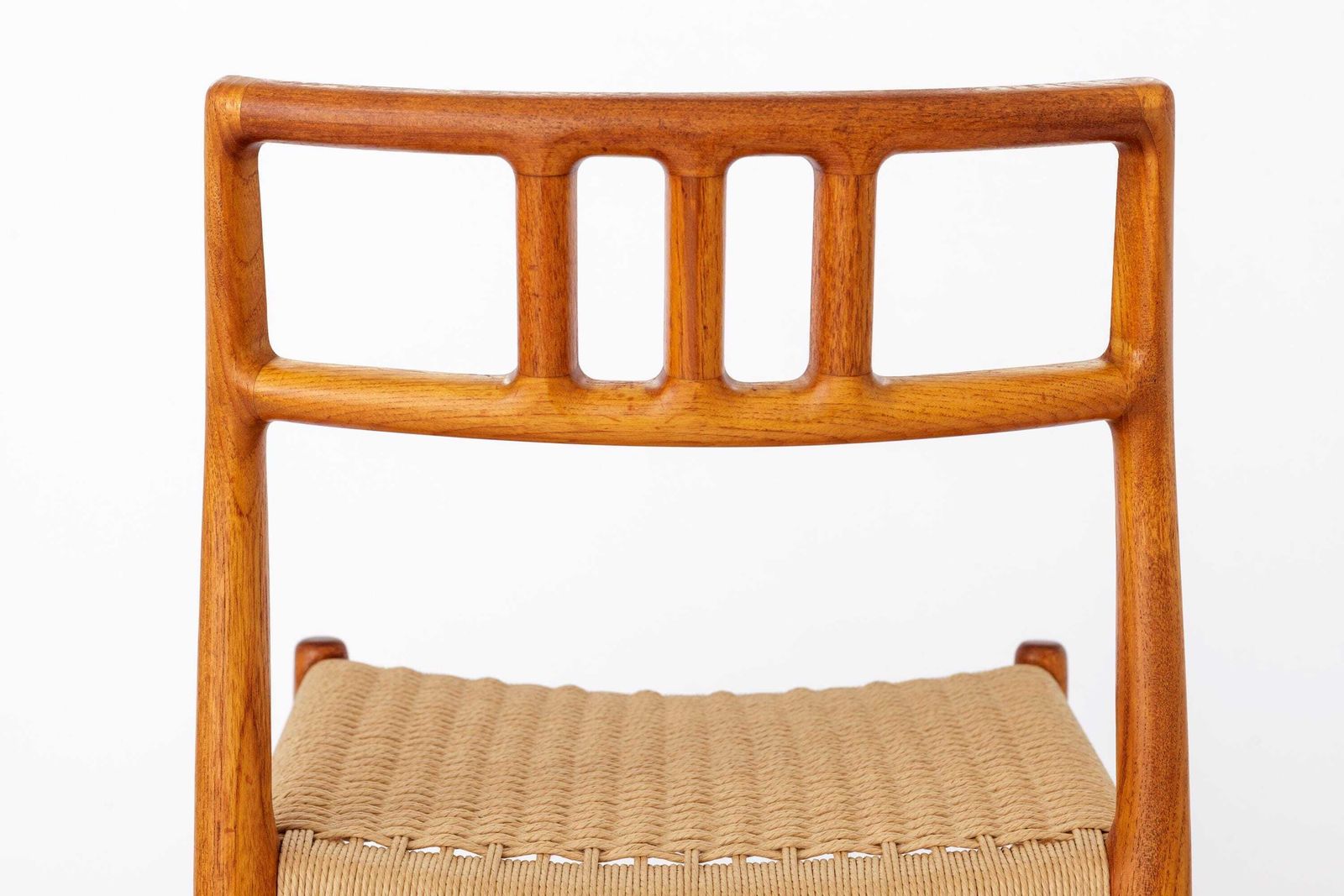 photo furniture Niels Otto Møller Model 79 stoelen | Set van 6 | Deense teakhouten eetkamerstoelen | Ca. jaren 1960