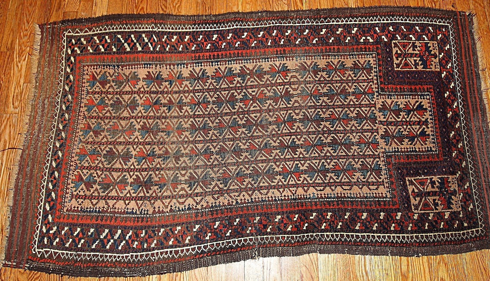 Tapis de prière afghan Baluch fait main, d'époque, 91 cm x 161 cm (années 1880) photo furniture
