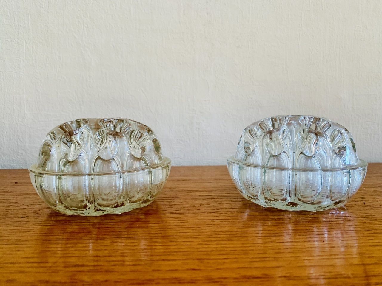 Vintage Franse pique fleurs-vazen met tinnen houders, ca. jaren 1960, set van 2 photo for sale
