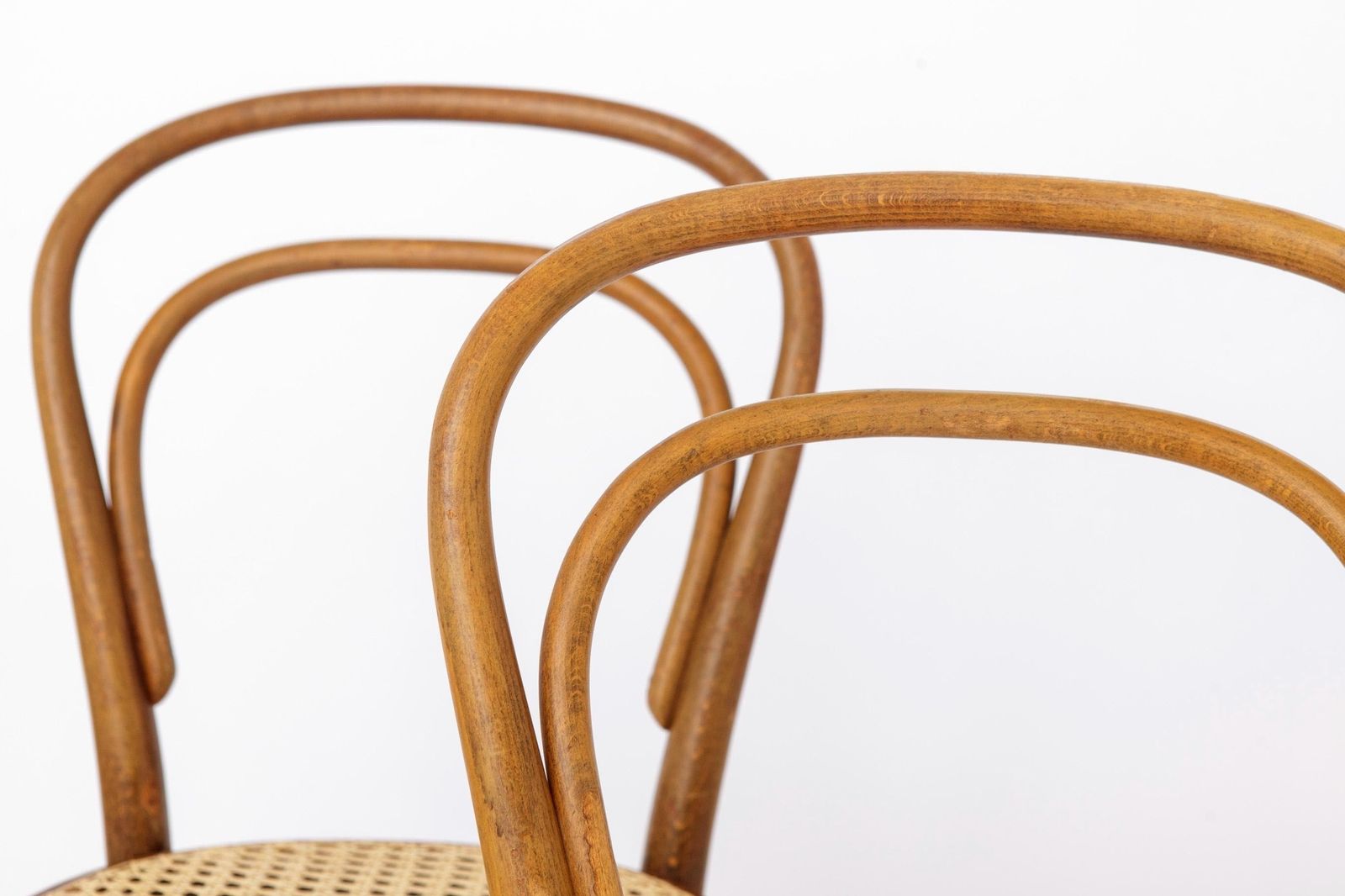 Paar Vintage Thonet Model 14 Stoelen | Radomsko Bentwood Eetkamerstoelen | Nieuwe Rieten Zittingen photo vintage