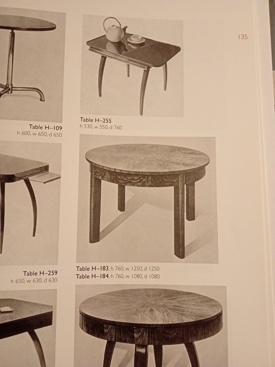 1650.0 Ronde Uitschuifbare Eettafel H 183 in Walnoot door Jindrich Halabala voor UP Závody, jaren 1930 photo