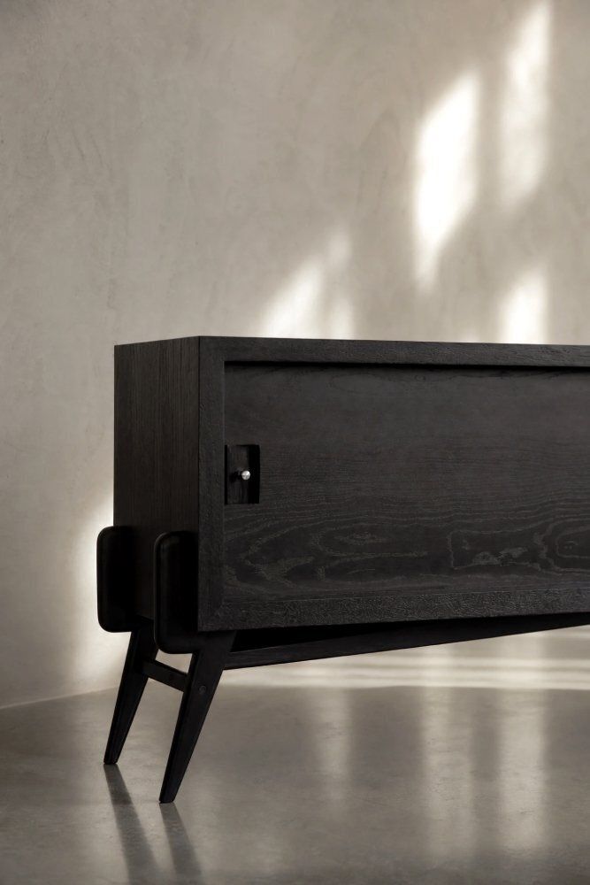 Mid-Century Modern Scandinavisch donkereikenhouten dressoir met houten en metalen grepen, jaren 1960 photo vintage