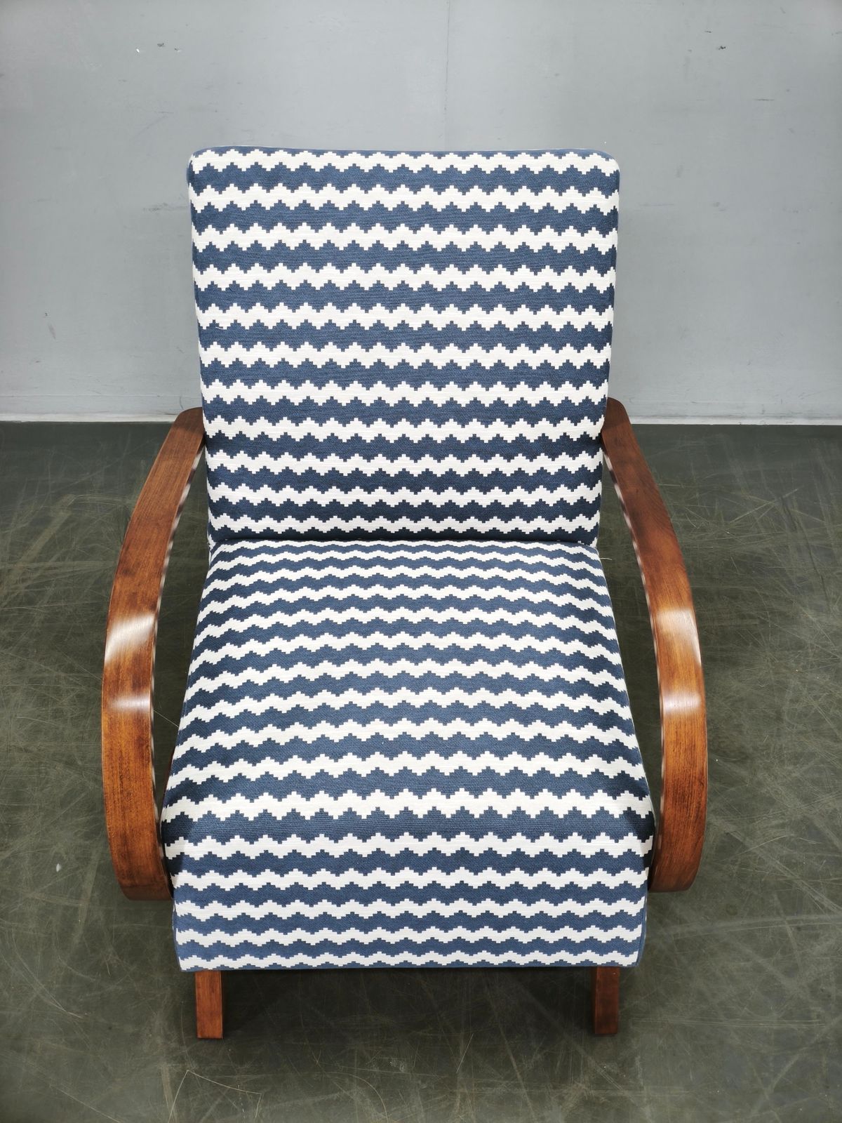 Fauteuil Art Deco Jindřich Halabala, Tchécoslovaquie, années 1940 photo for sale