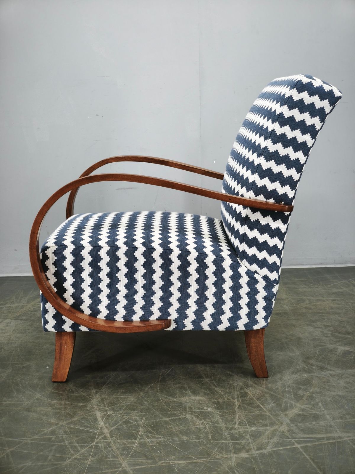 Jindřich Halabala Art Deco Lounge Chair, Czechoslovakia, 1940s photo vinterior