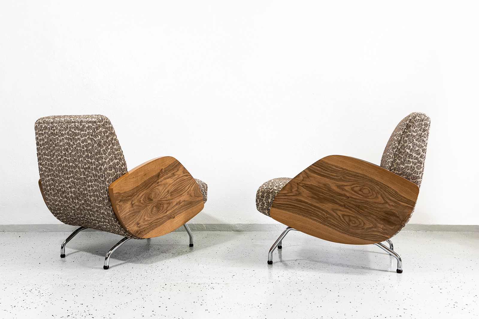 photo furniture Fauteuils model "360" van Janusz Różański, Polen, ca. jaren 1950, set van 2