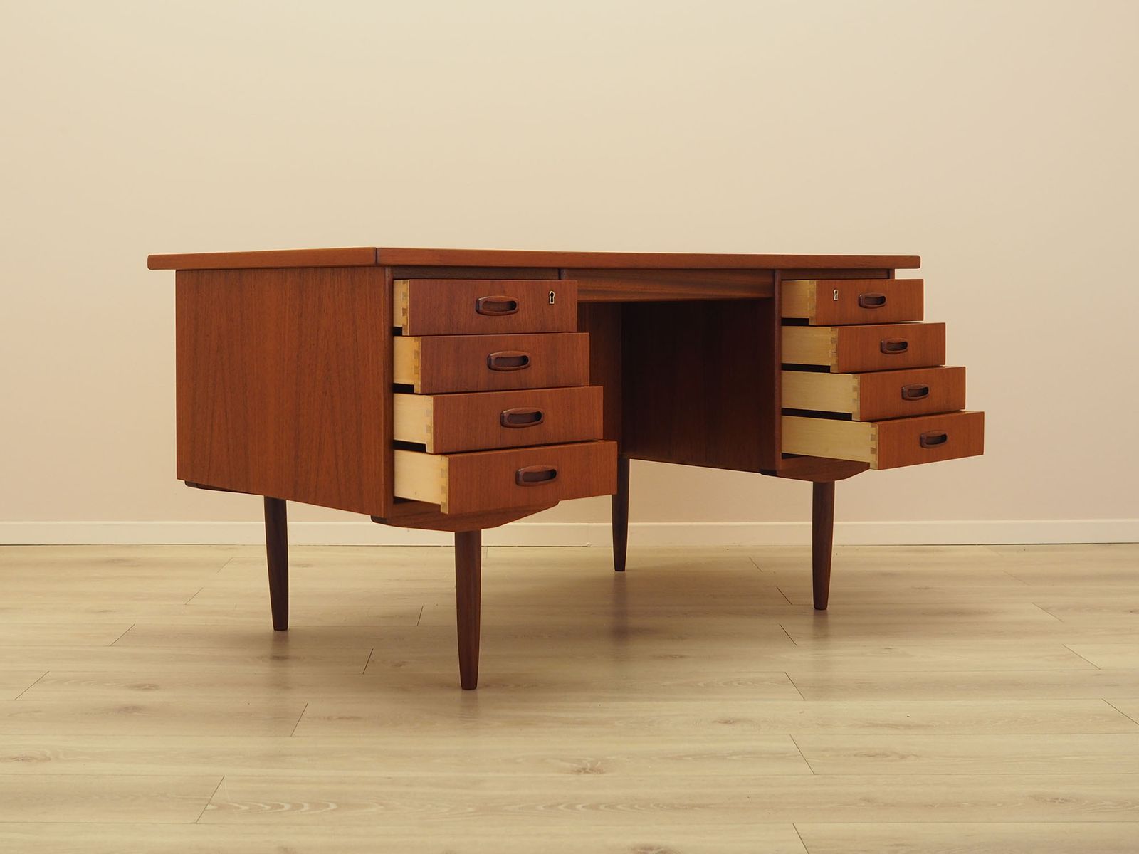 Teakhouten bureau, Deens design, jaren 1970, gemaakt in Denemarken photo buy