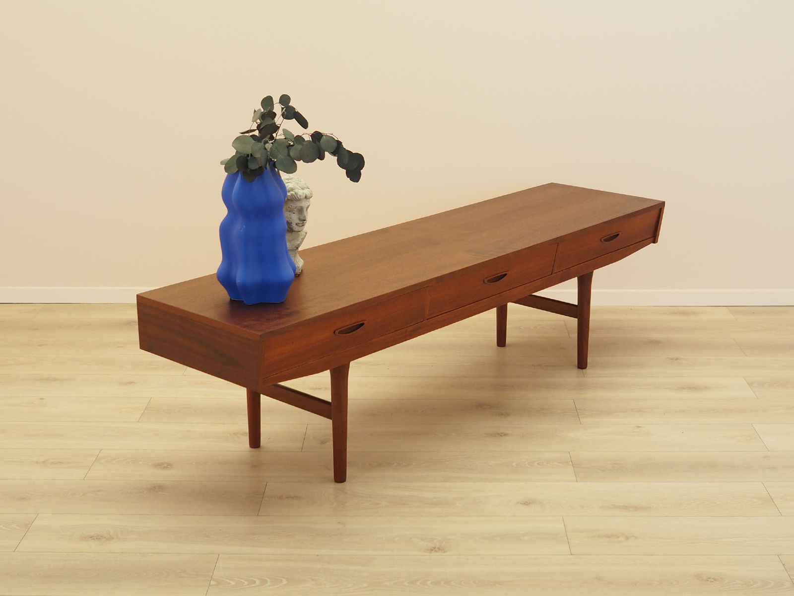 Teakhouten lowboard, Deens design, ca. jaren 1960, gemaakt in Denemarken photo 1979.0