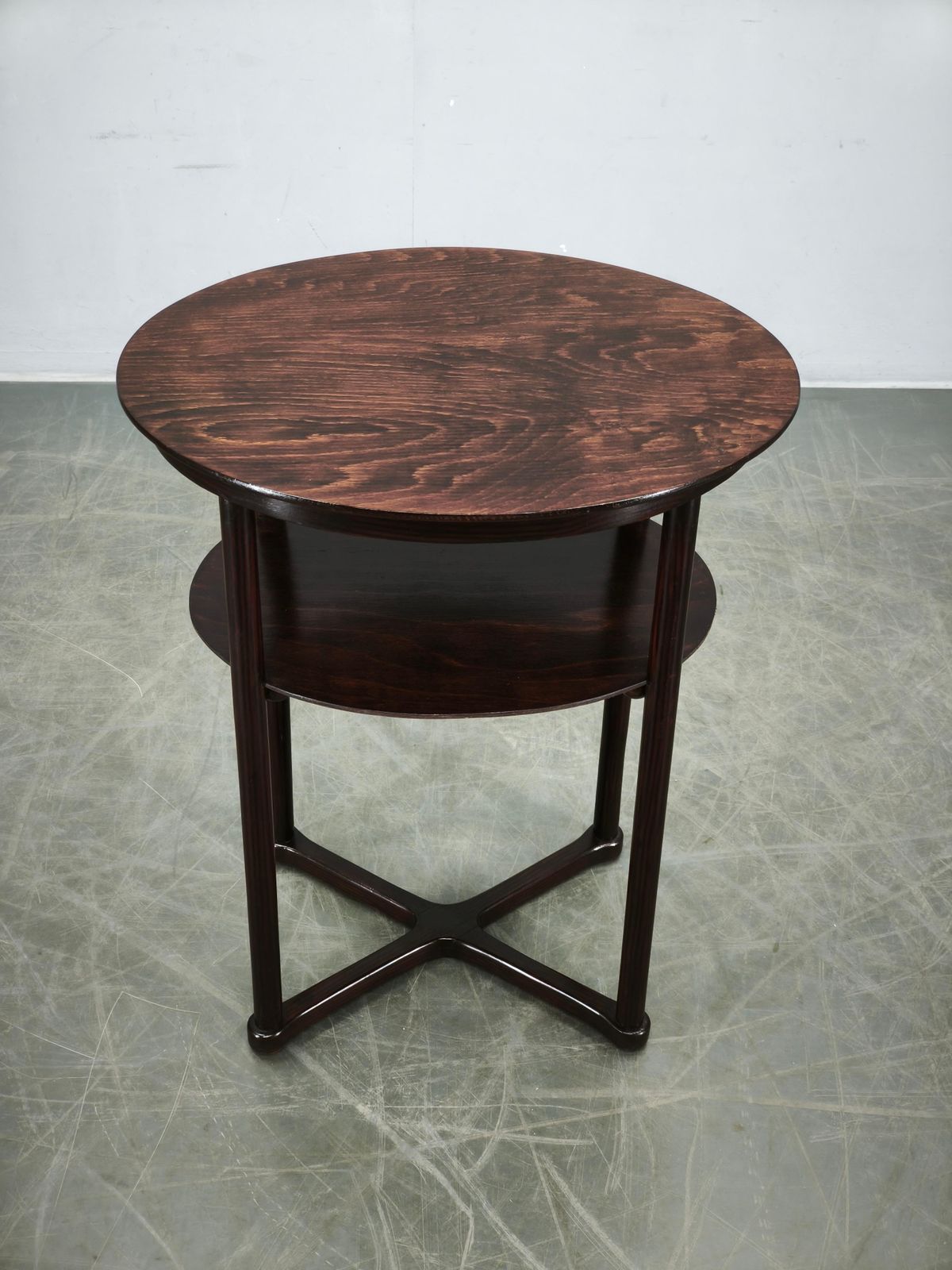 1900.0 Josef Hoffmann Ovale Tafel voor Jacob & Josef Kohn, Wenen, ca. 1900 photo