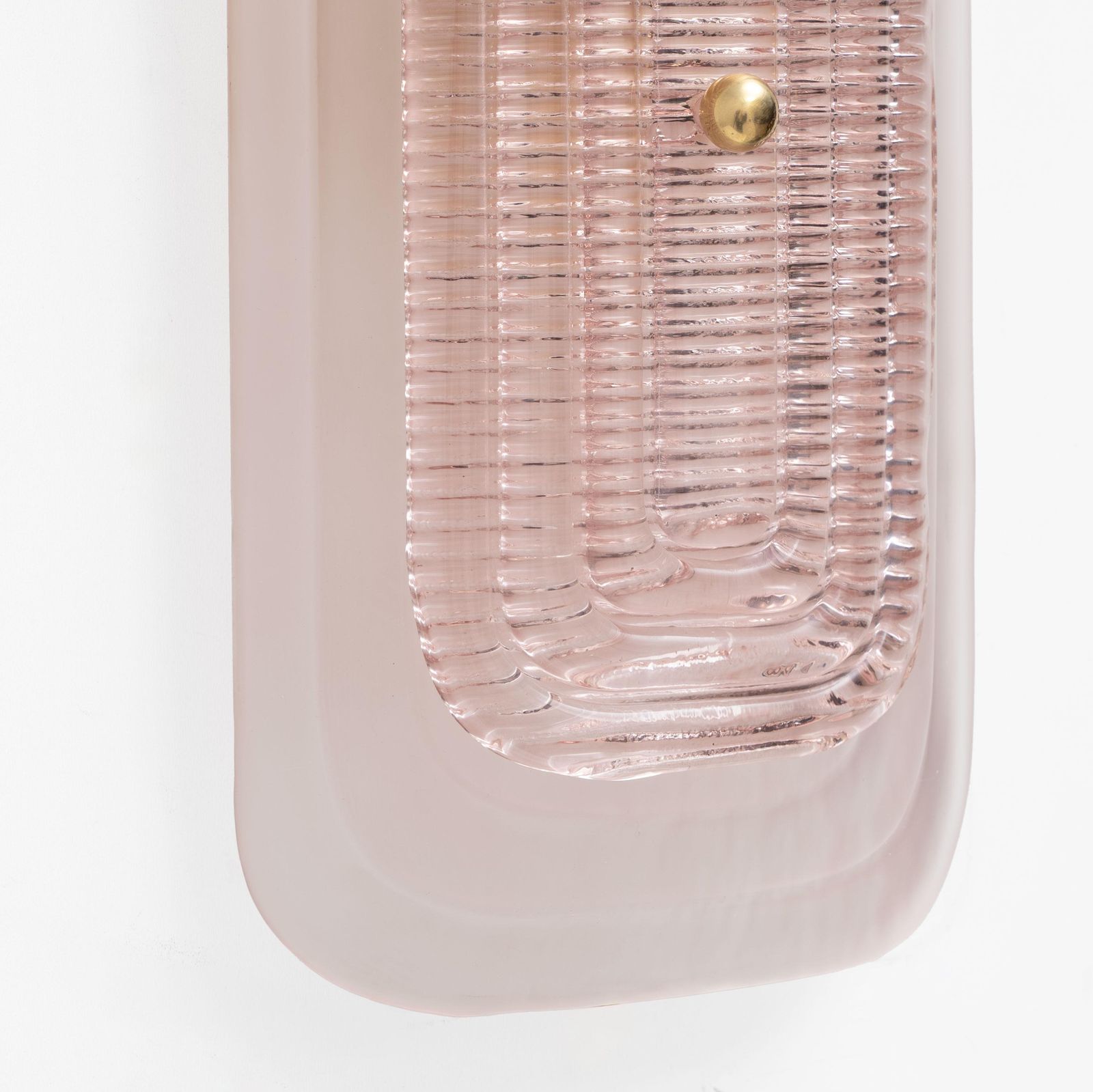 Paar Art Deco Wandlampen In Mat En Glanzend Roze Murano Glas En Messing photo vinterior