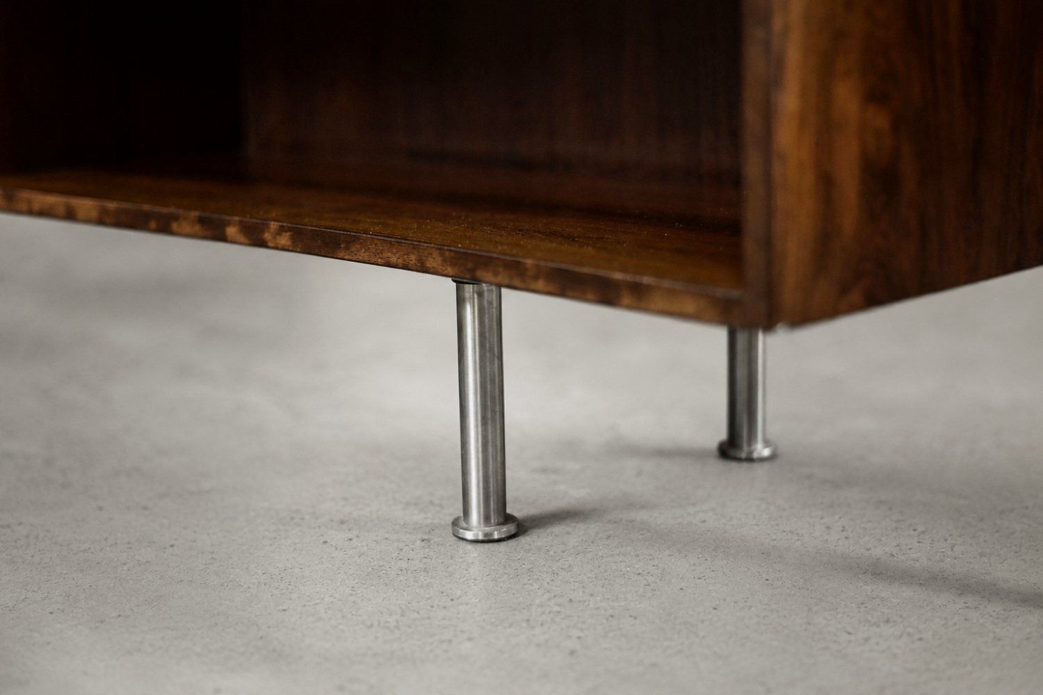 2358.0 Mid-Century Modern Scandinavisch rozenhout highboard met bar van Æ. Jensen & T. Mølholm, jaren 1960 photo