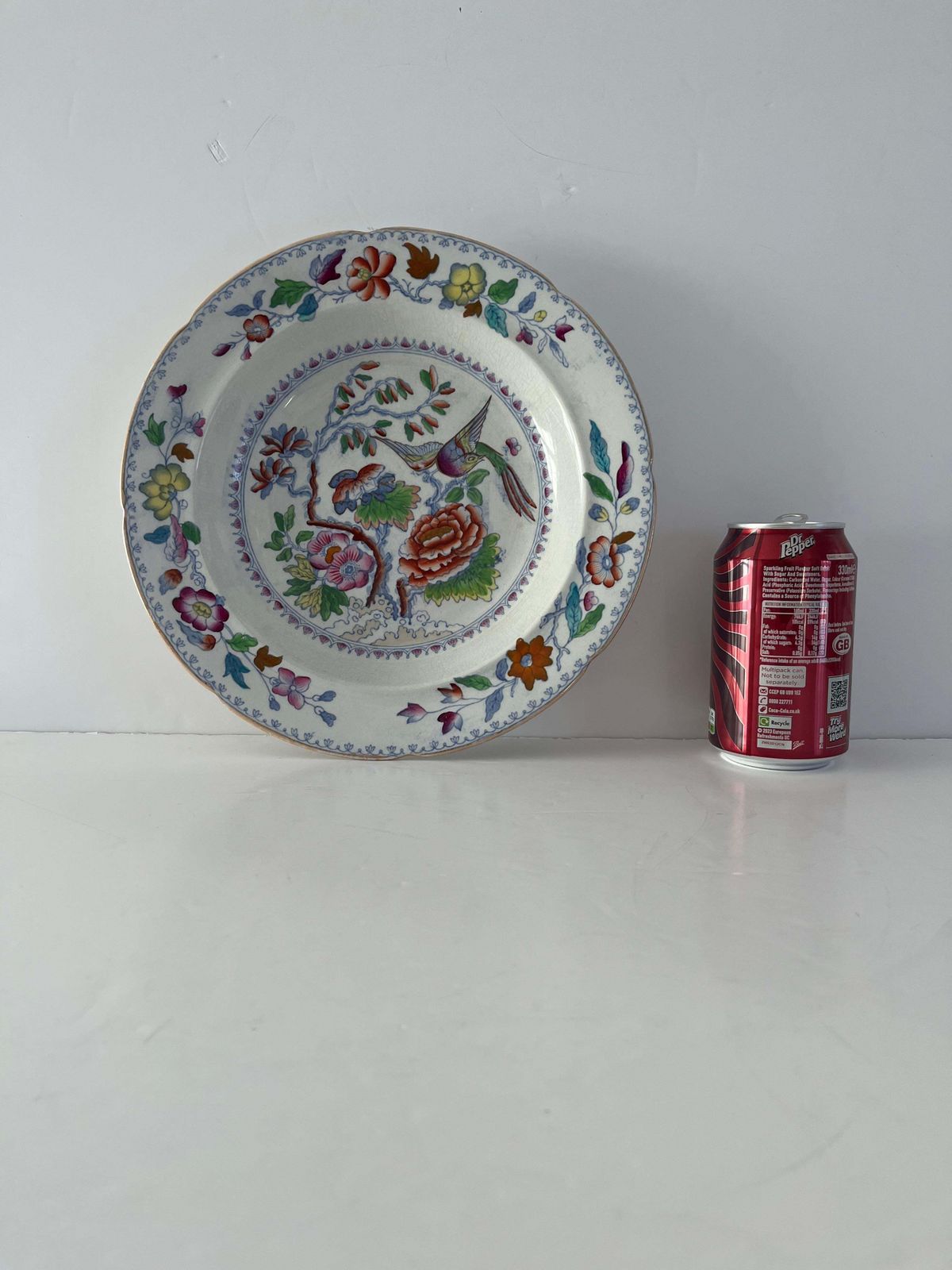 photo vinterior Paar grote soepborden van Mason's Ironstone in het Flying Bird chinoiseriemotief, ca. 1880