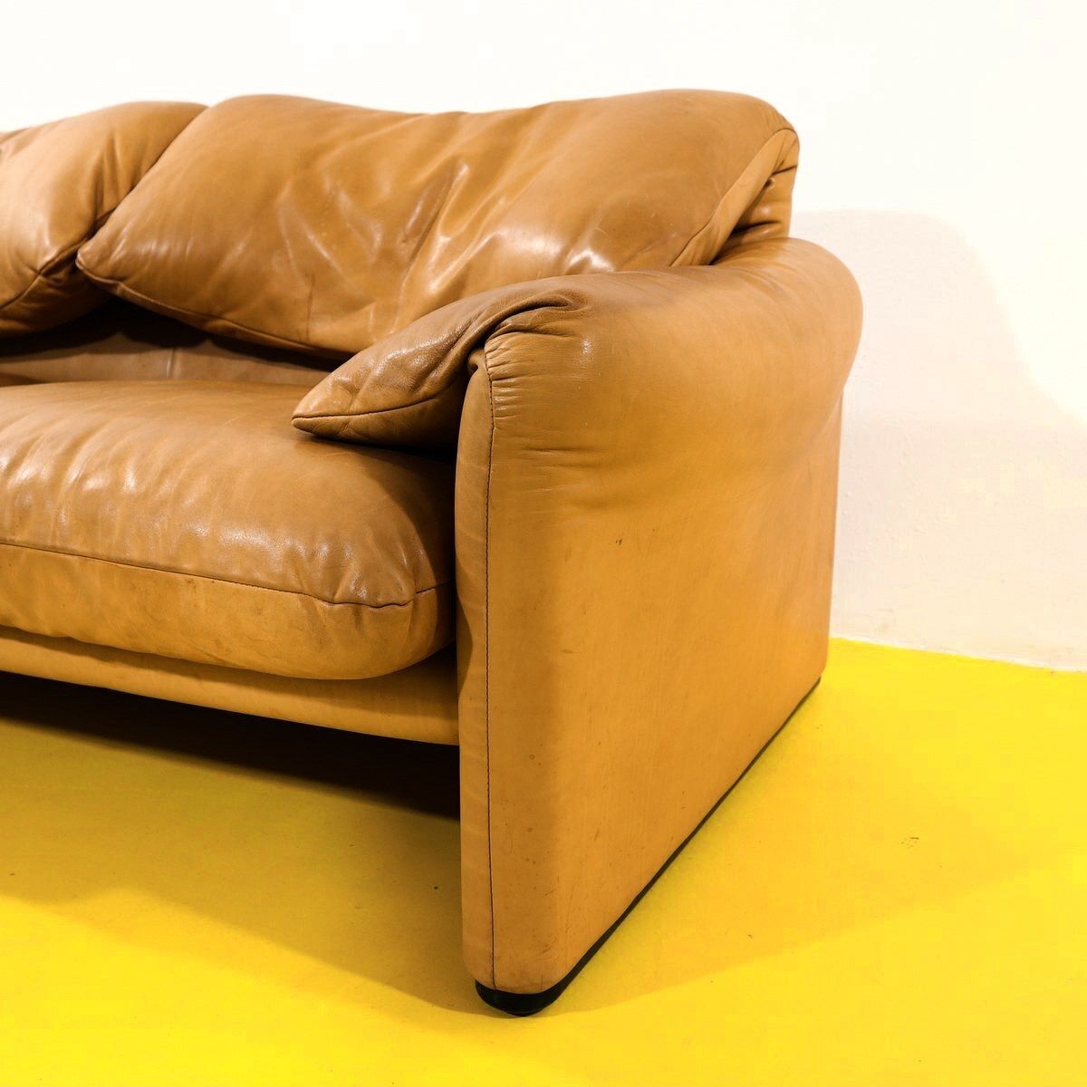 Maralunga zitset door Vico Magistretti voor Cassina, jaren 1970, tan leer – twee banken en een fauteuil photo 9500.0