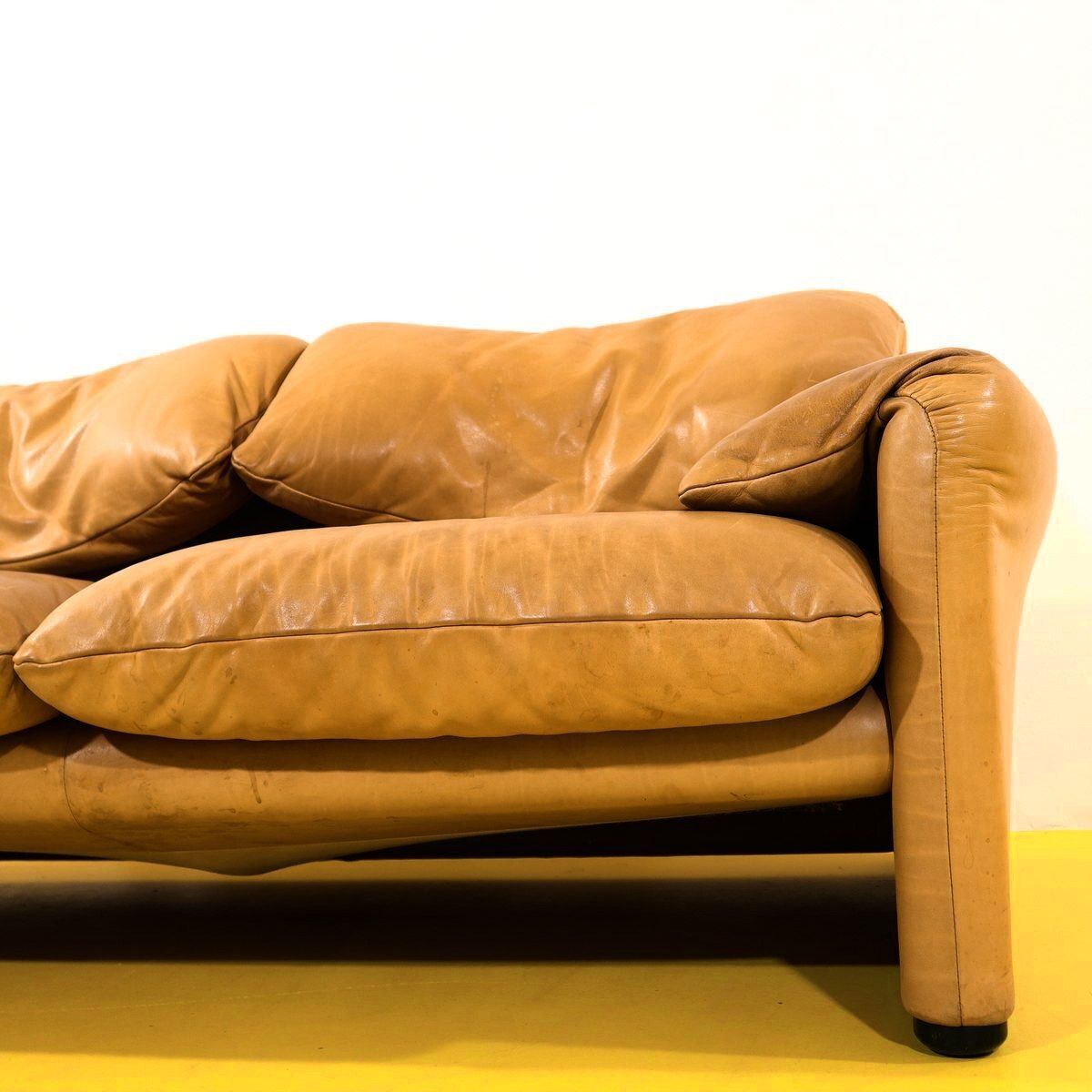 Maralunga zitset door Vico Magistretti voor Cassina, jaren 1970, tan leer – twee banken en een fauteuil photo buy