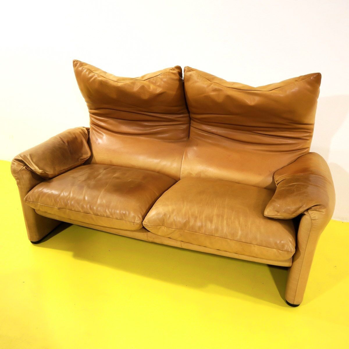 photo for sale Maralunga zitset door Vico Magistretti voor Cassina, jaren 1970, tan leer – twee banken en een fauteuil