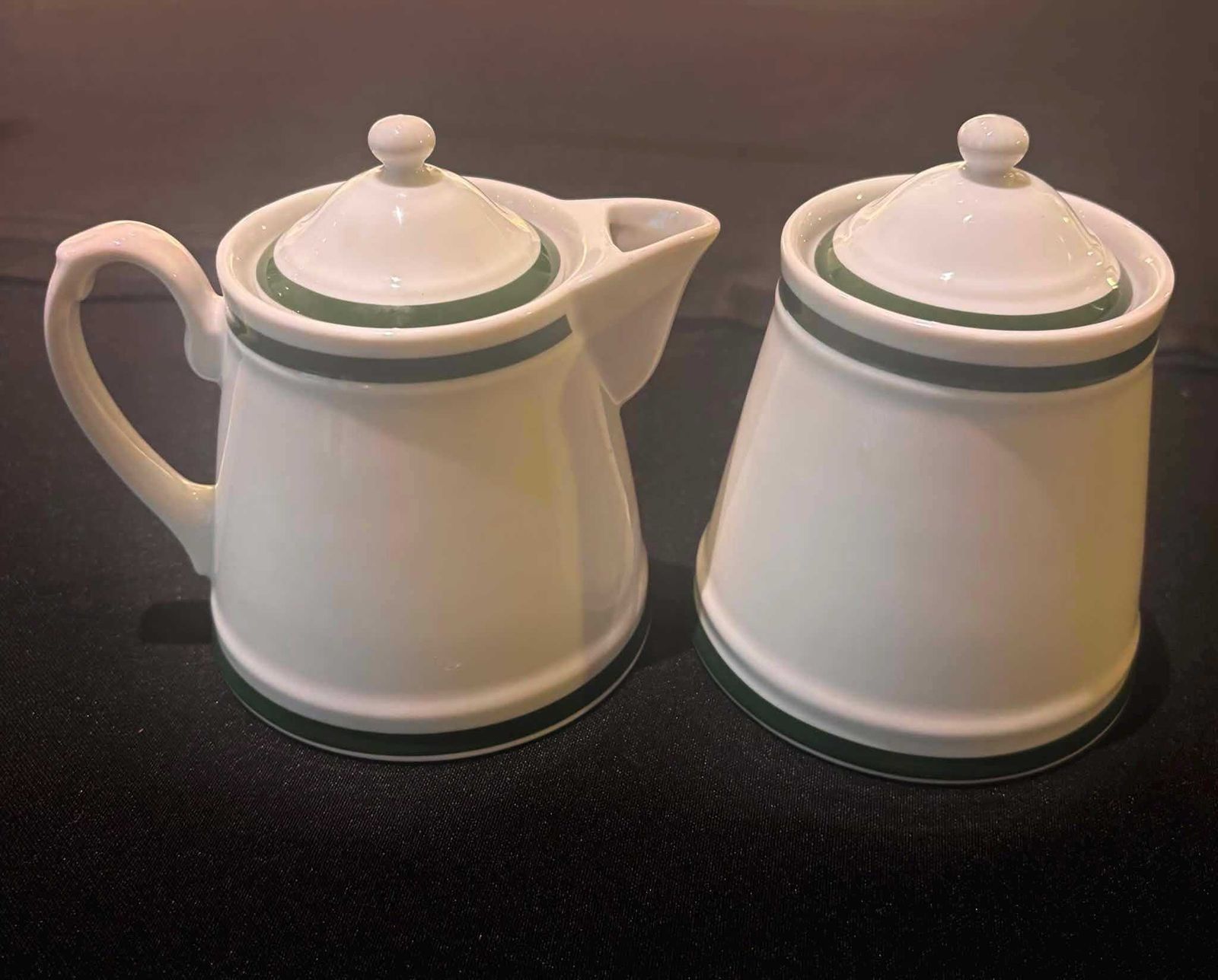 Vintage Williams Sonoma Brasserie Green Creamer And Sugar Bowl Set – Made In Japan, White Porcelain Green Stripe Café Ware photo vinterior