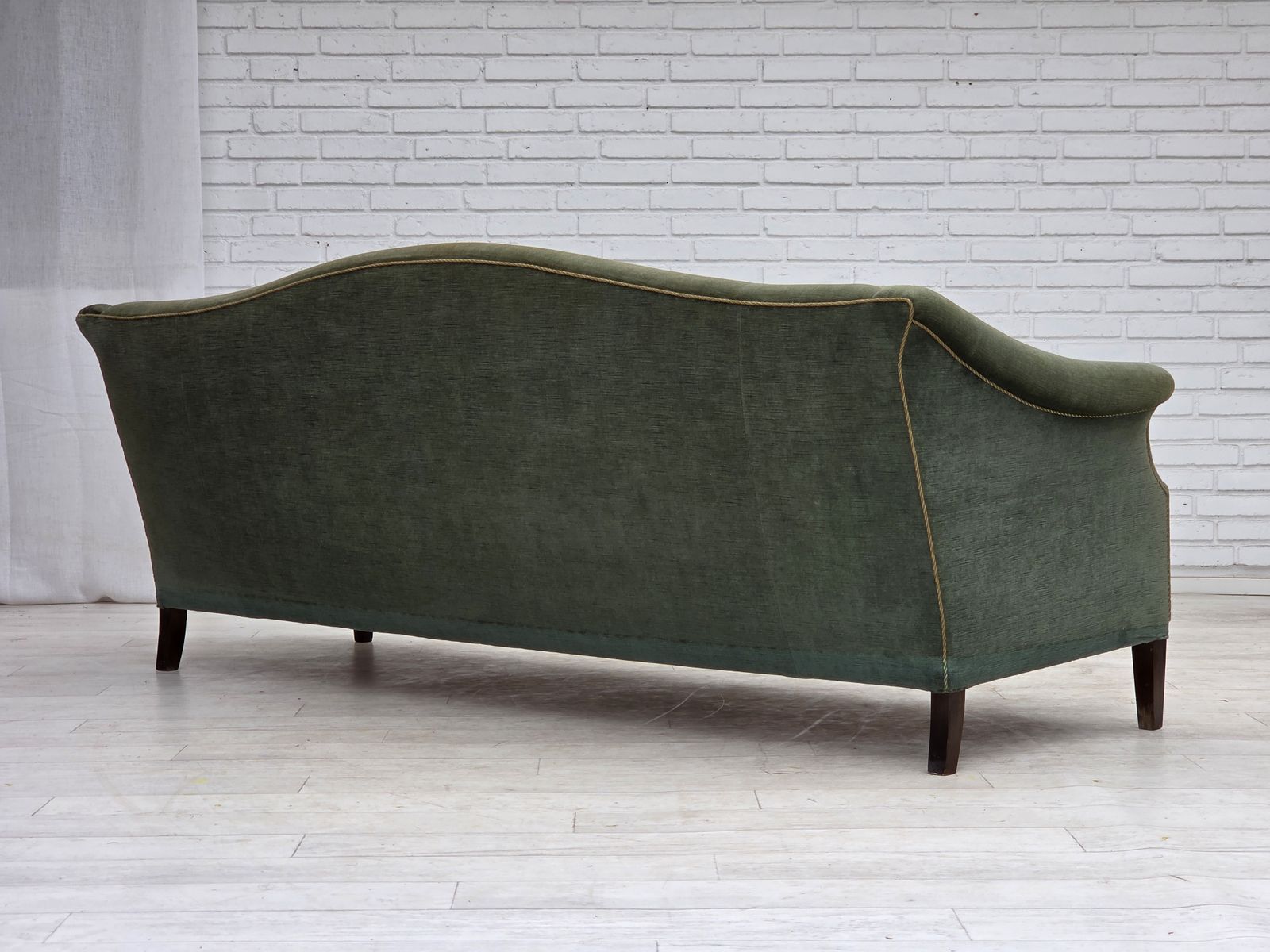 photo for sale Jaren 1960, 3-zitsbank Deens design, groen meubelvelours.