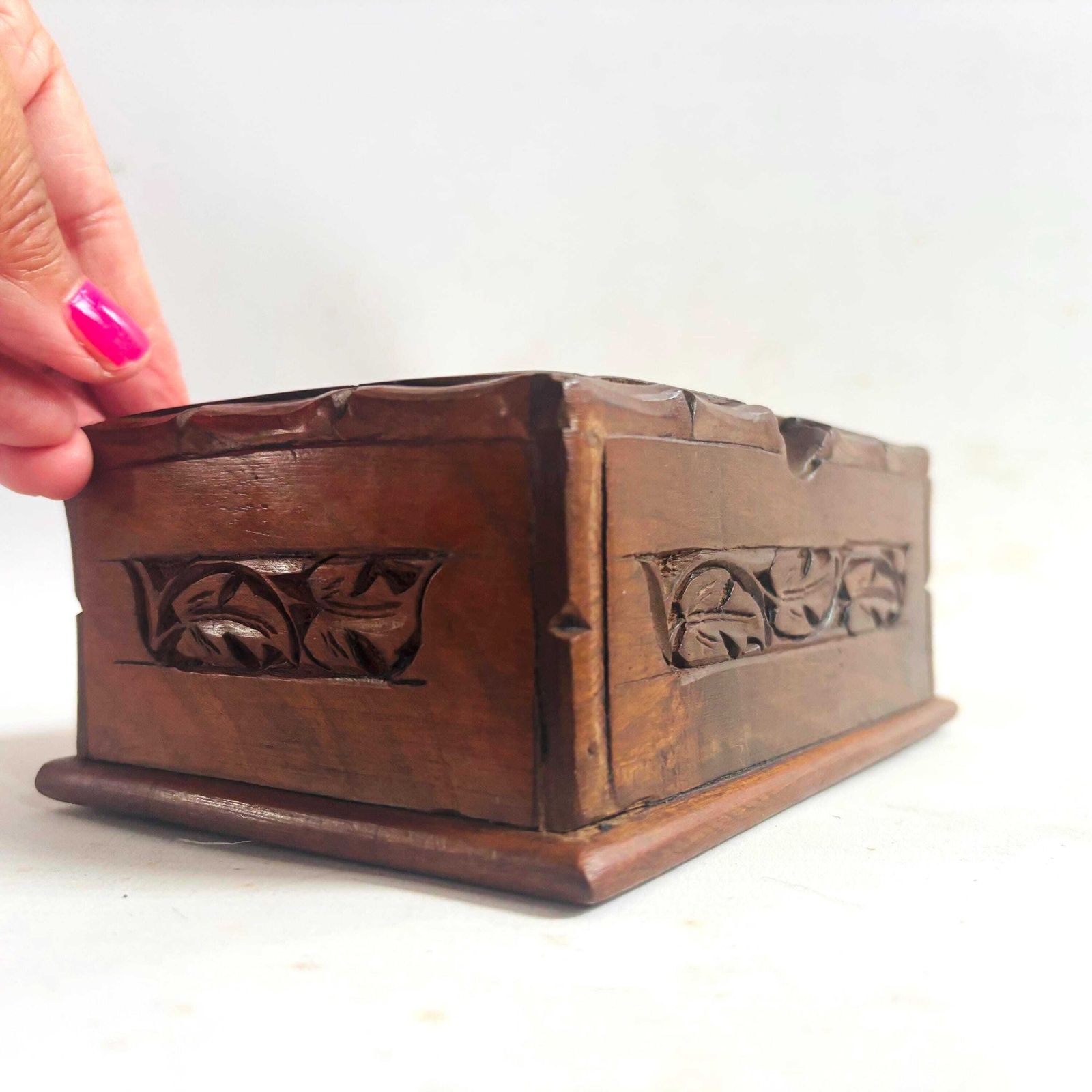 Antiek Edwardiaans gesneden eiken sigarettendispenser, ca. 1910 photo vintage